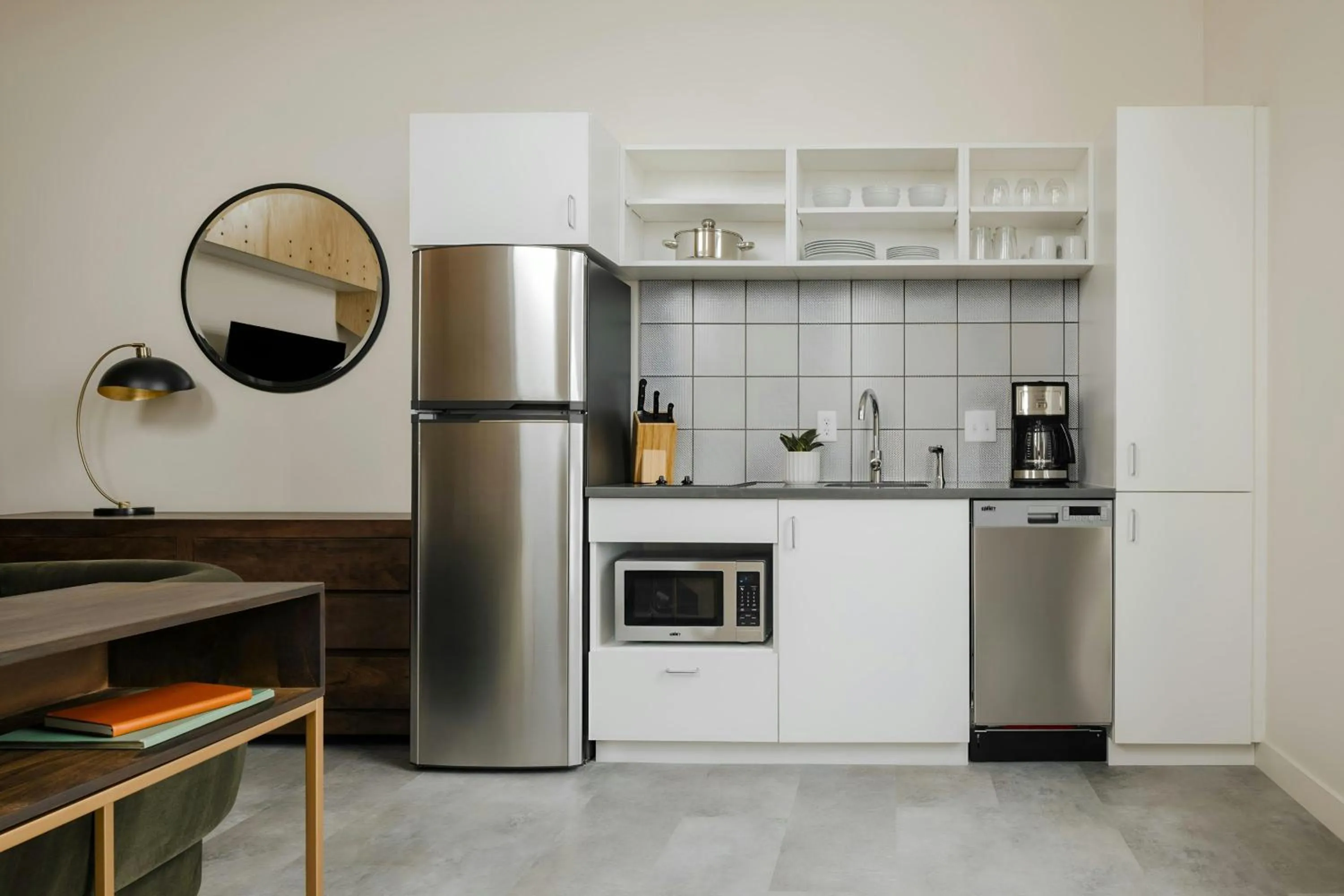 Kitchen or kitchenette in Sonder The Artesian