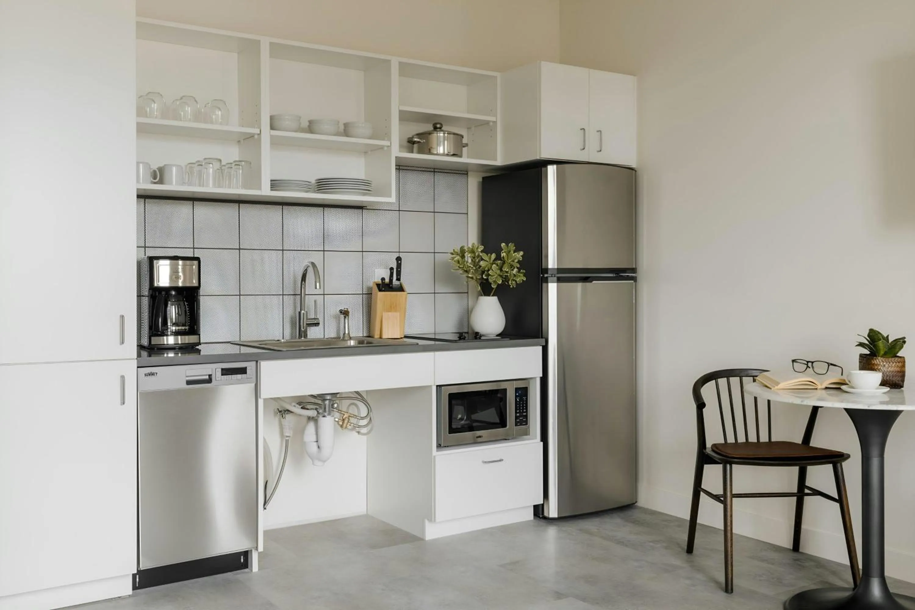 Kitchen or kitchenette in Sonder The Artesian