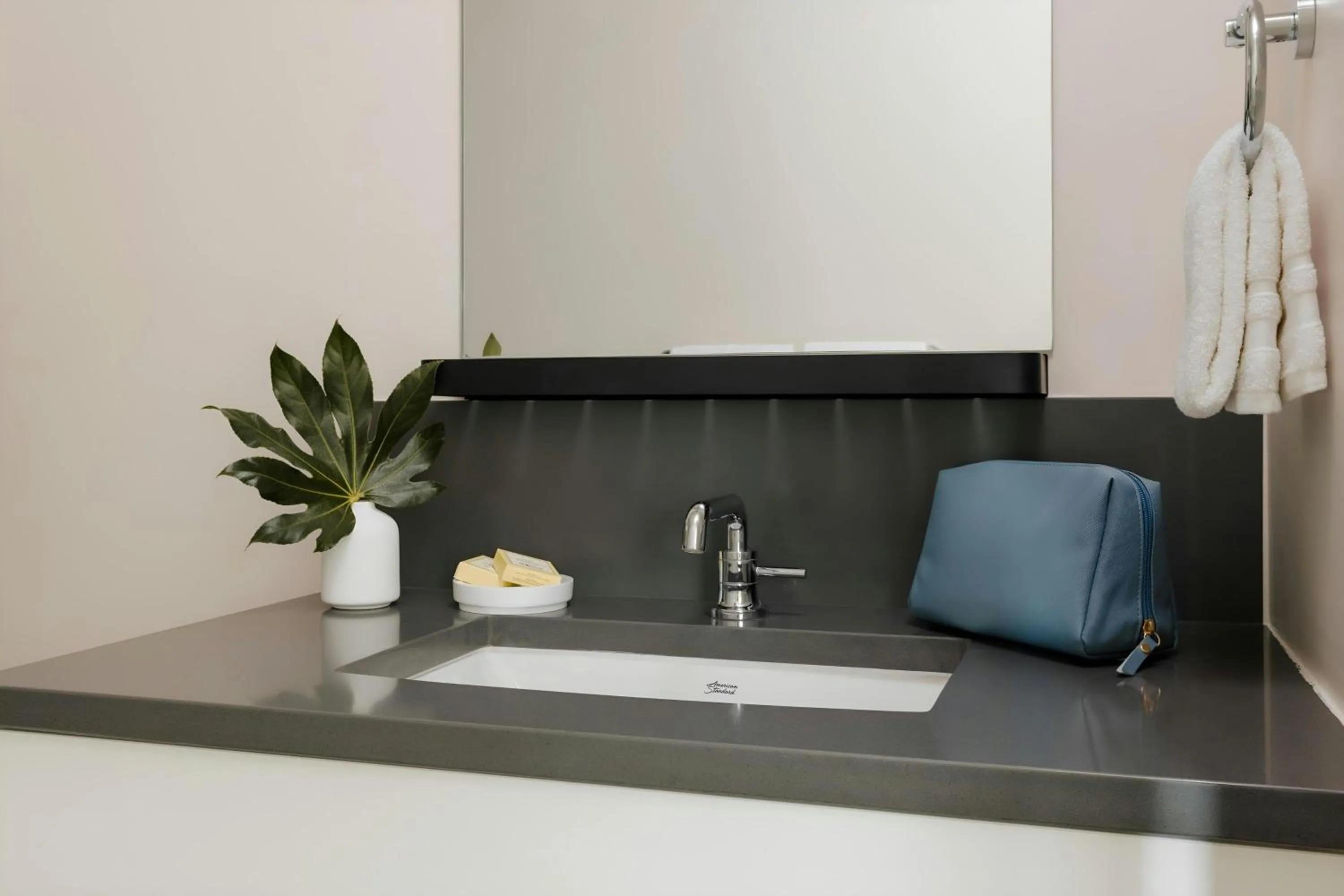 Bathroom in Sonder The Artesian