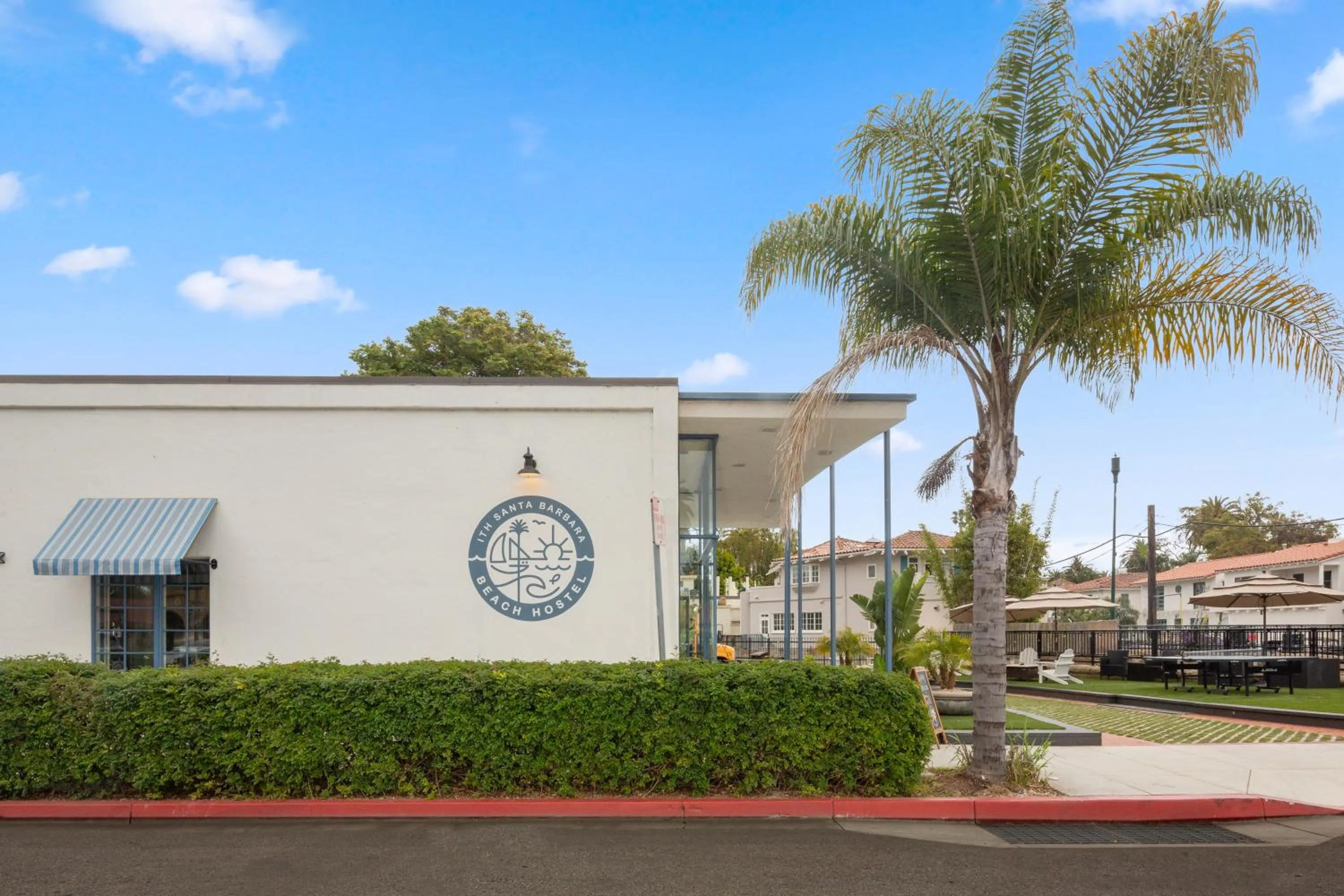 Property building in ITH Santa Barbara Surf Hostel