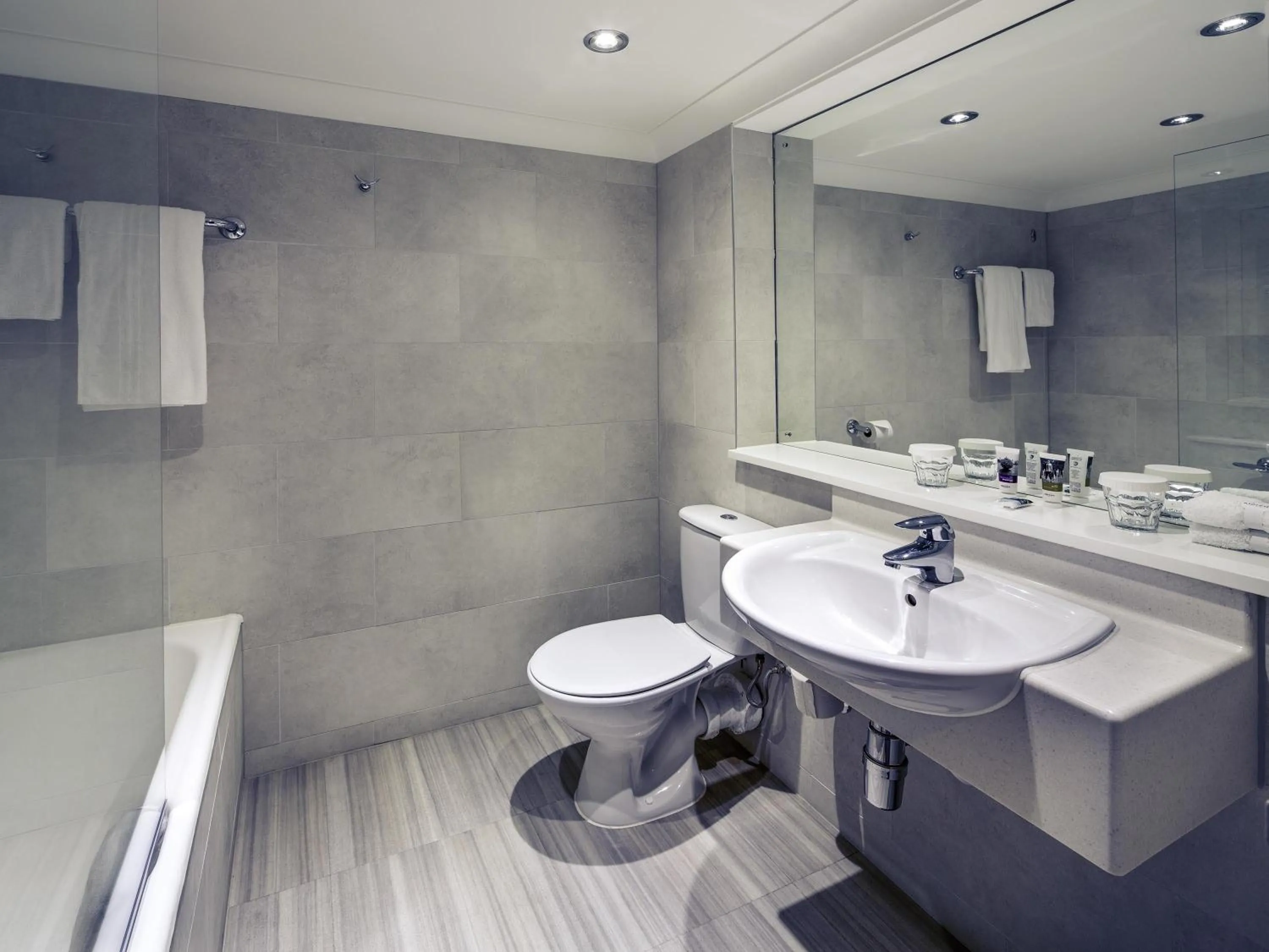 Bedroom in Mercure Manchester Piccadilly Hotel