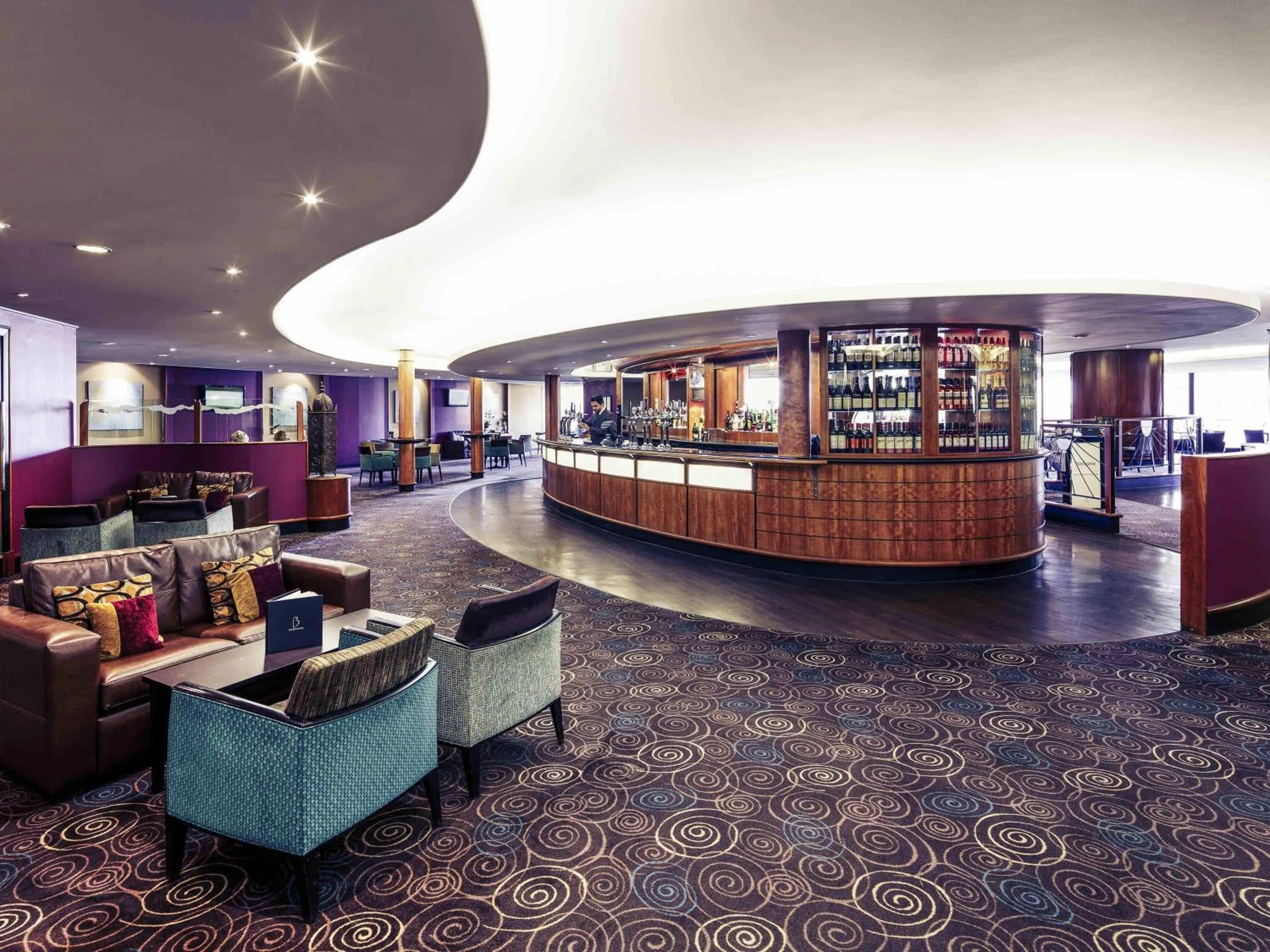 Property building in Mercure Manchester Piccadilly Hotel