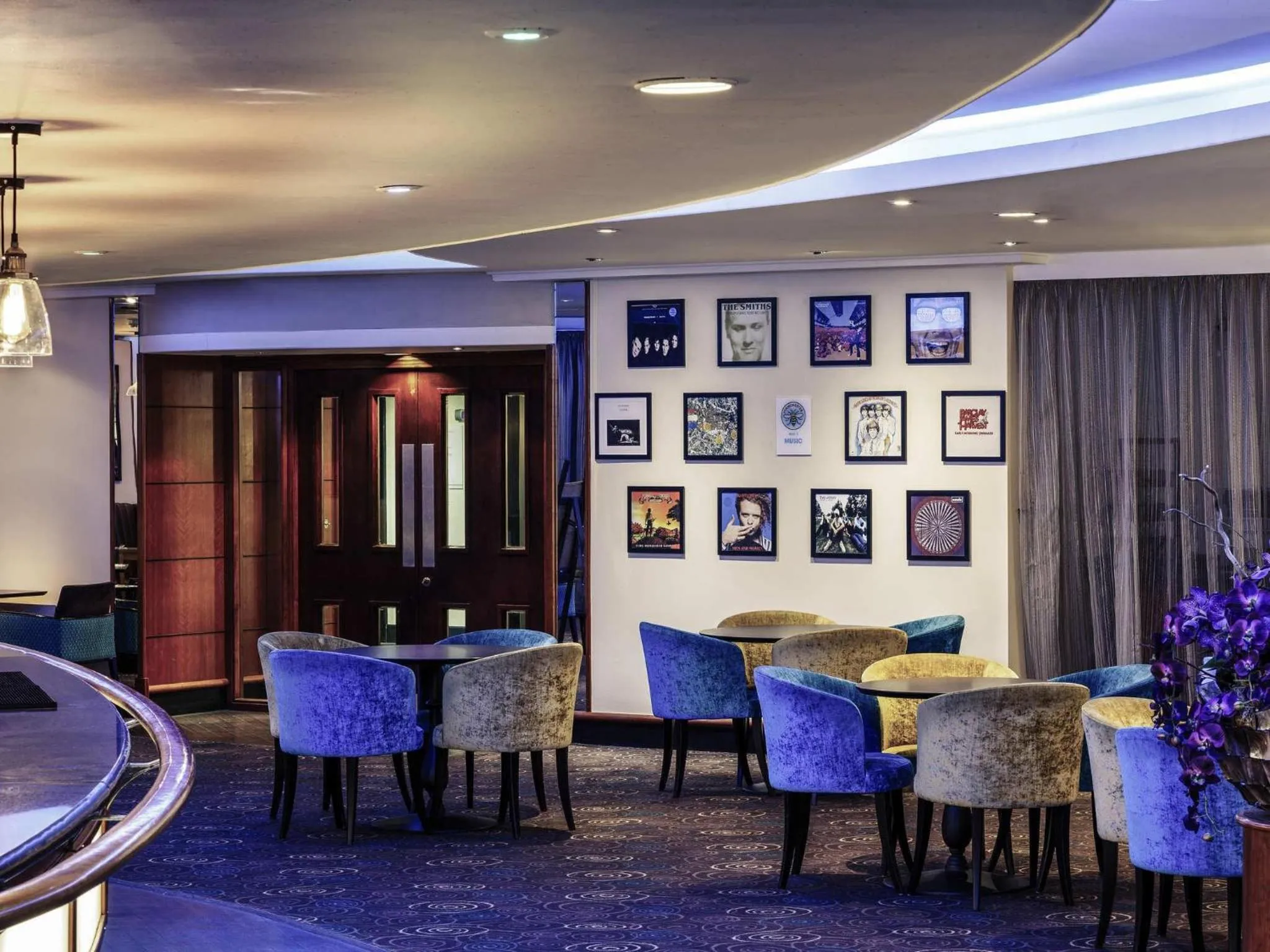 Lounge or bar in Mercure Manchester Piccadilly Hotel