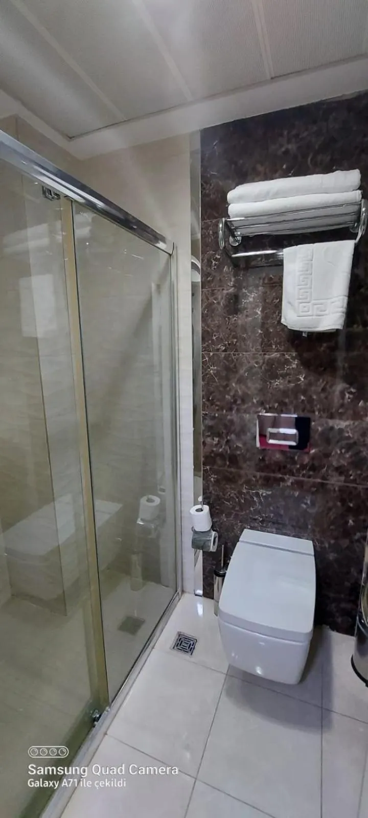 Shower in Grand Hotel Van