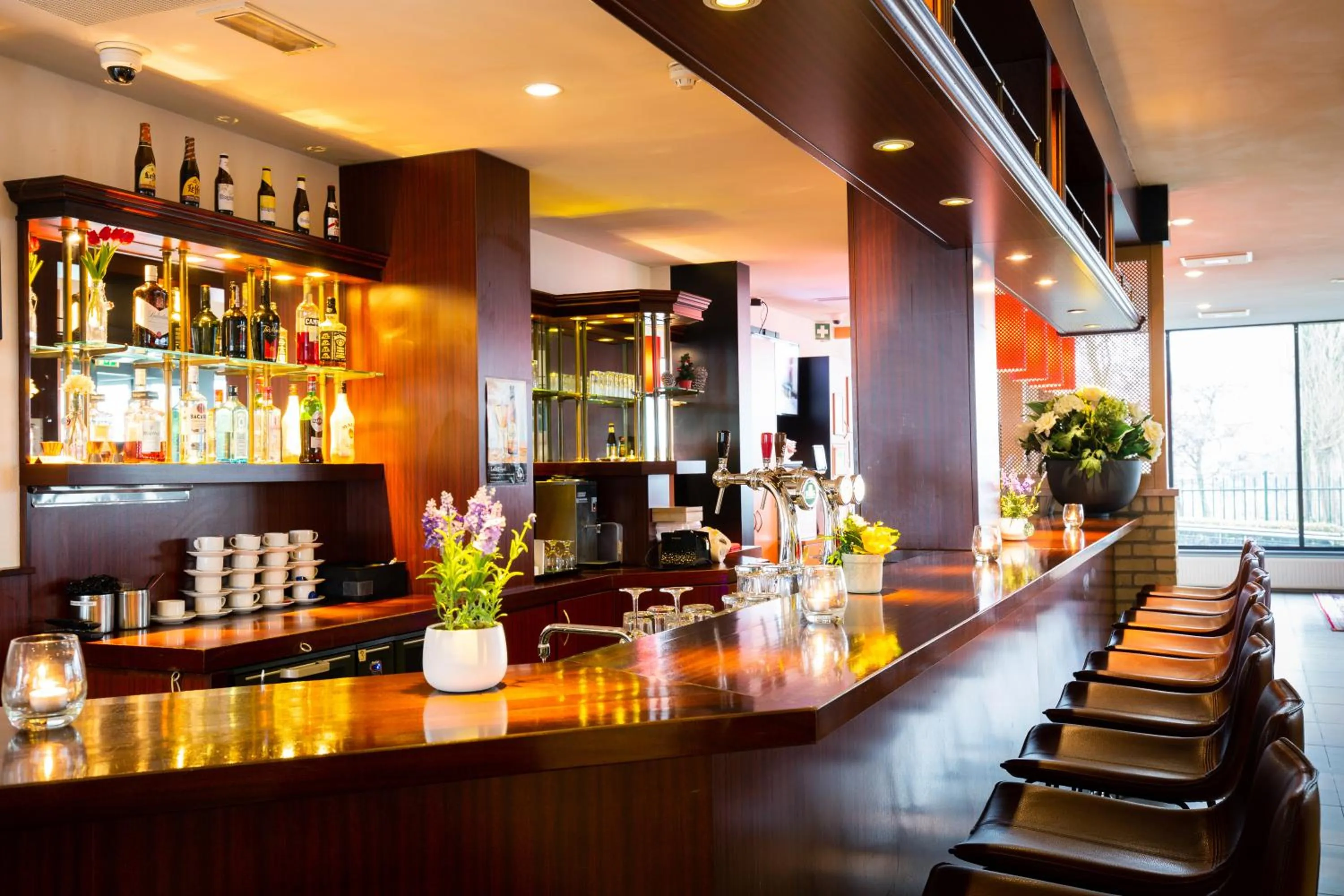 Lounge or bar in Bastion Hotel Dordrecht Papendrecht