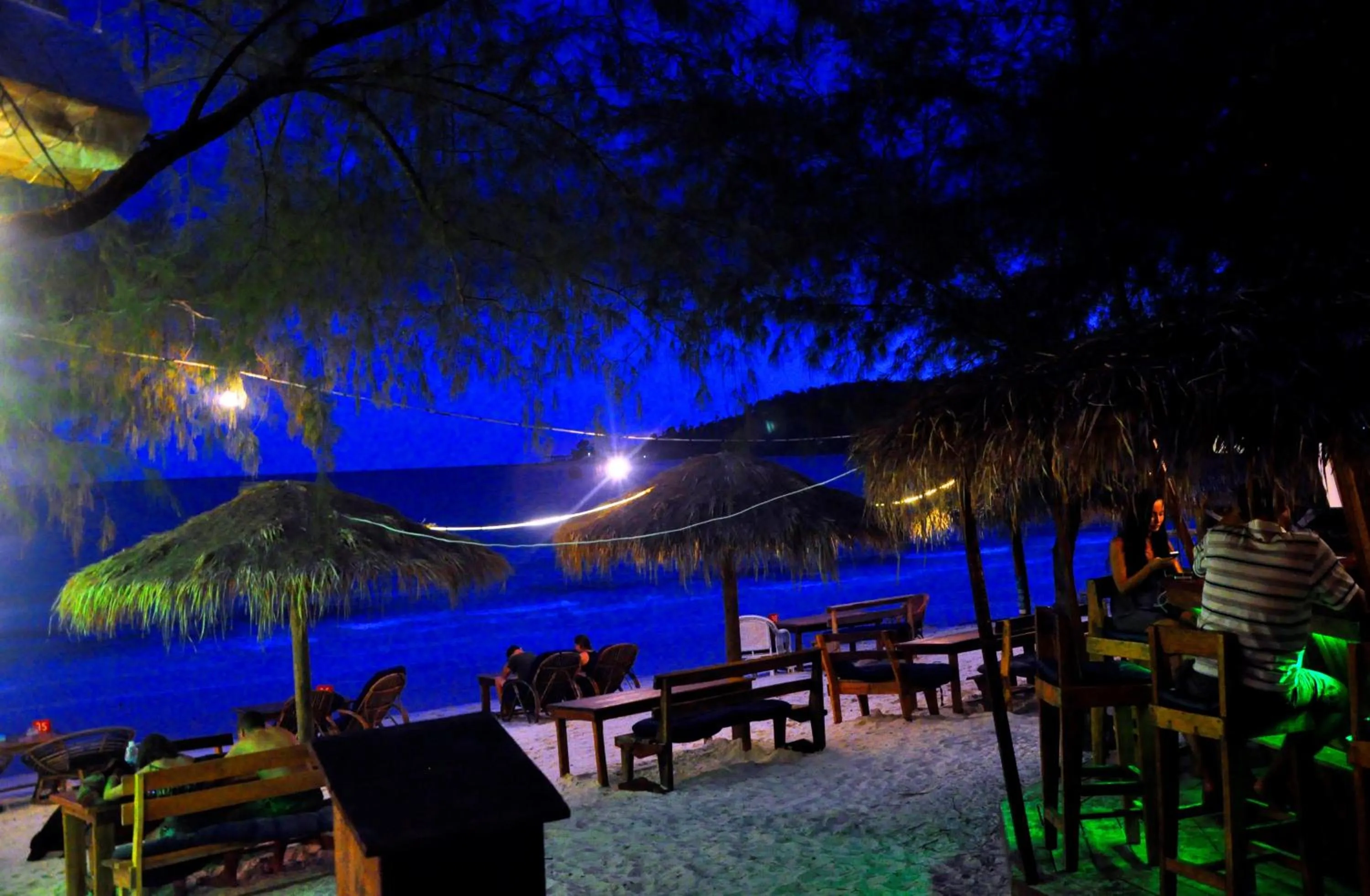 BBQ facilities in White Beach Bungalows