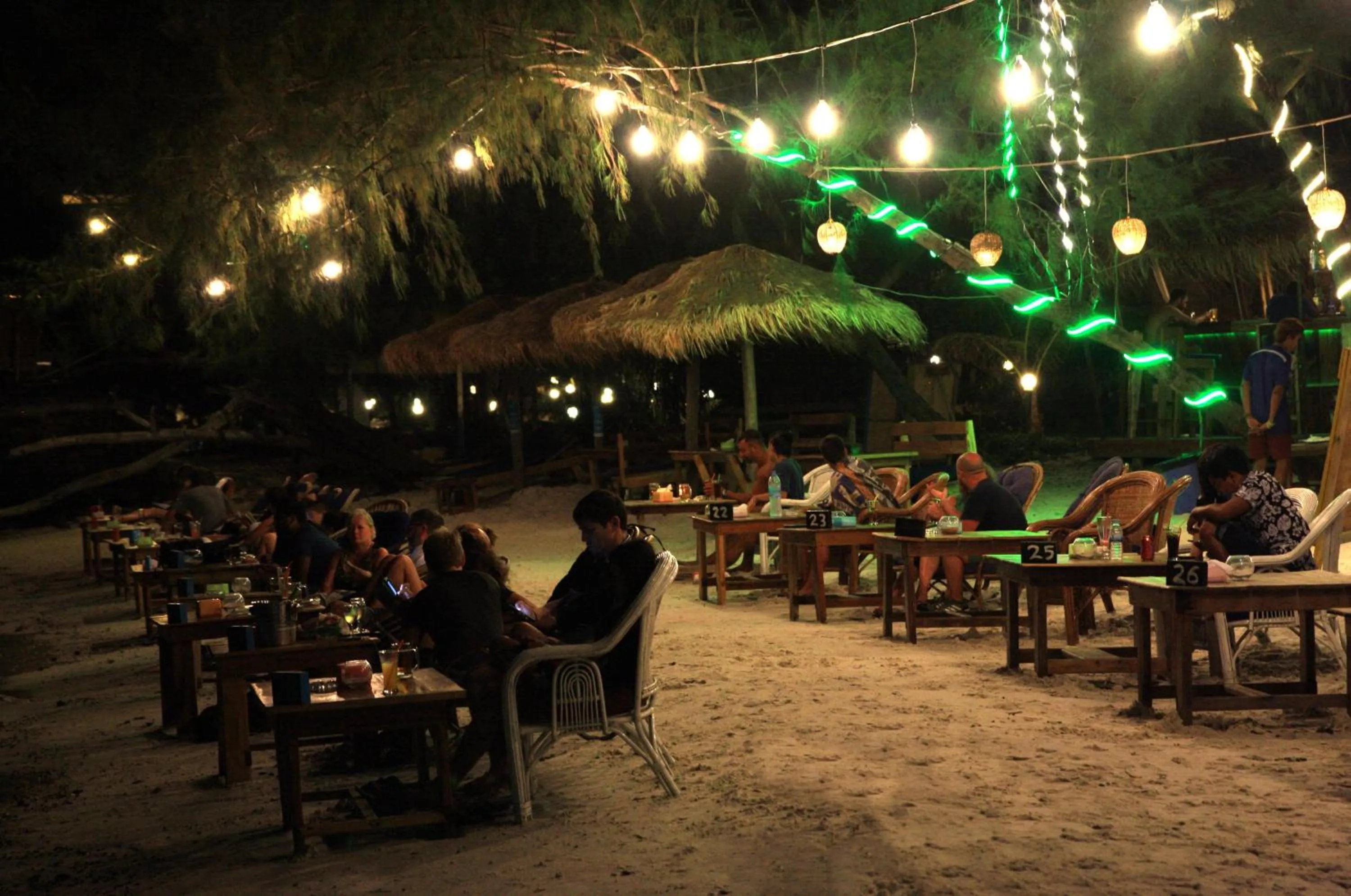 Restaurant/places to eat in White Beach Bungalows