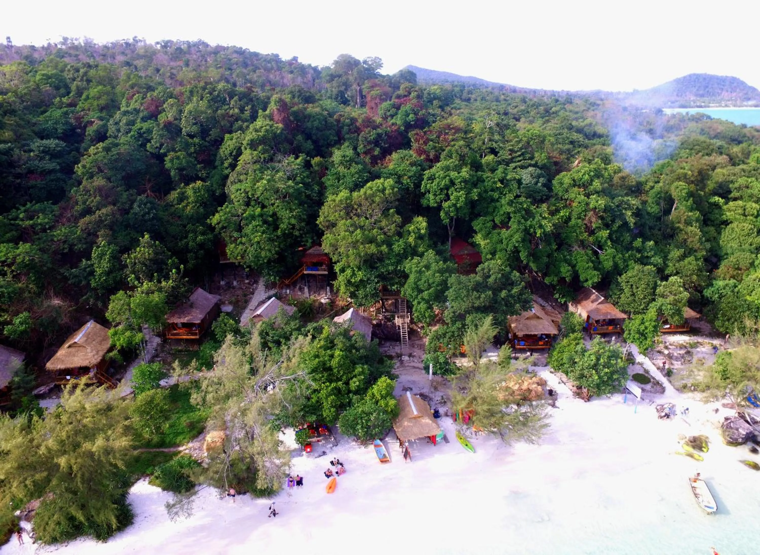 Beach in White Beach Bungalows