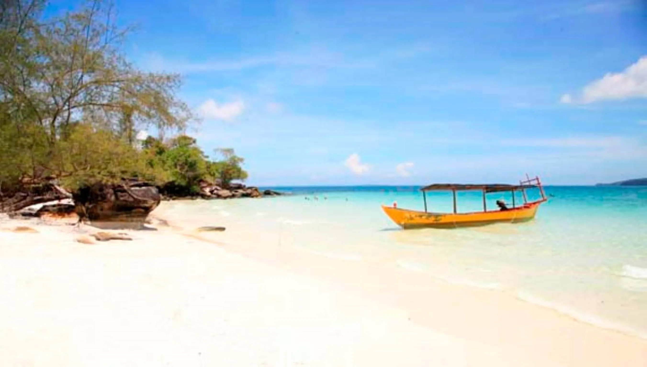 Beach in White Beach Bungalows