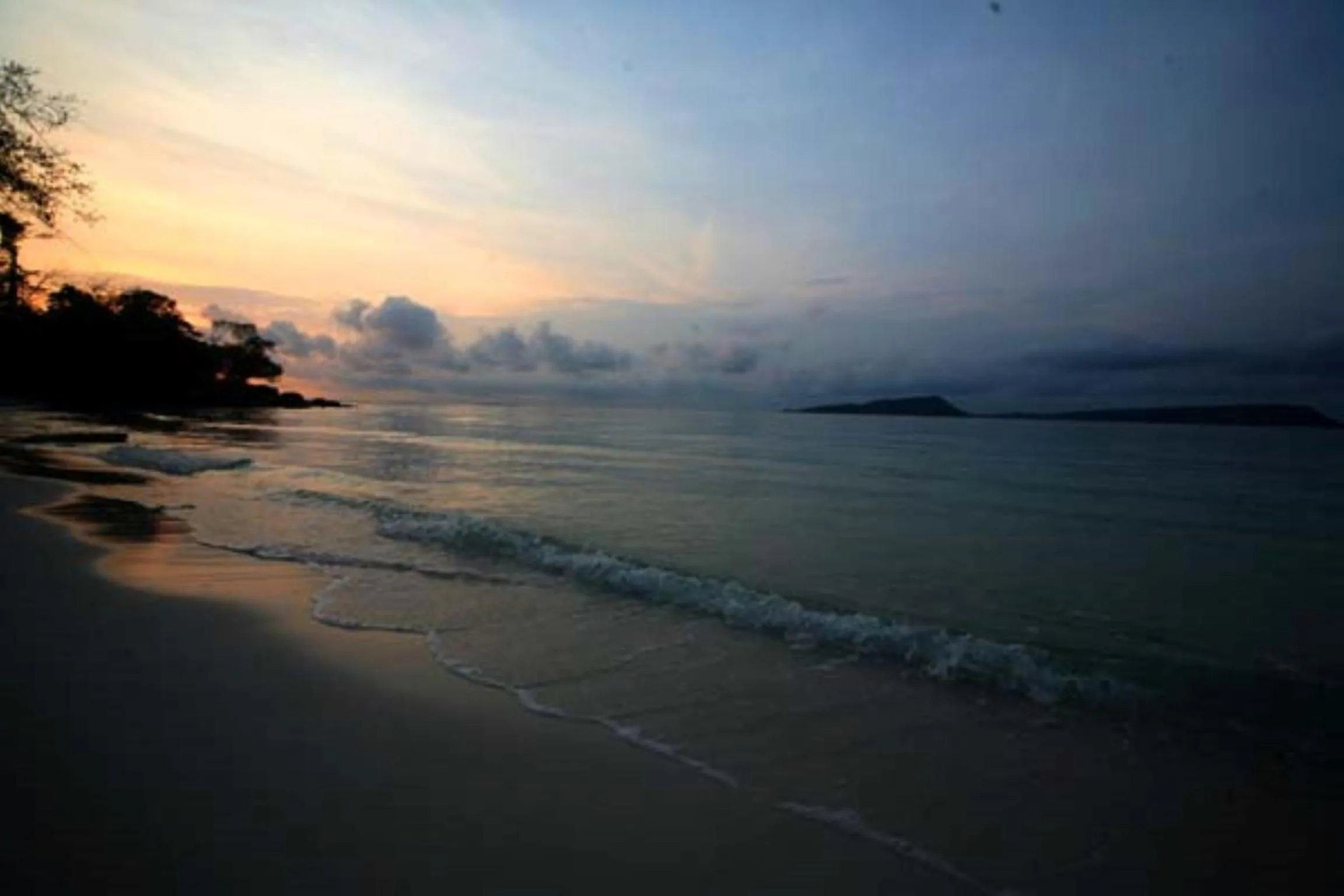 Beach in White Beach Bungalows