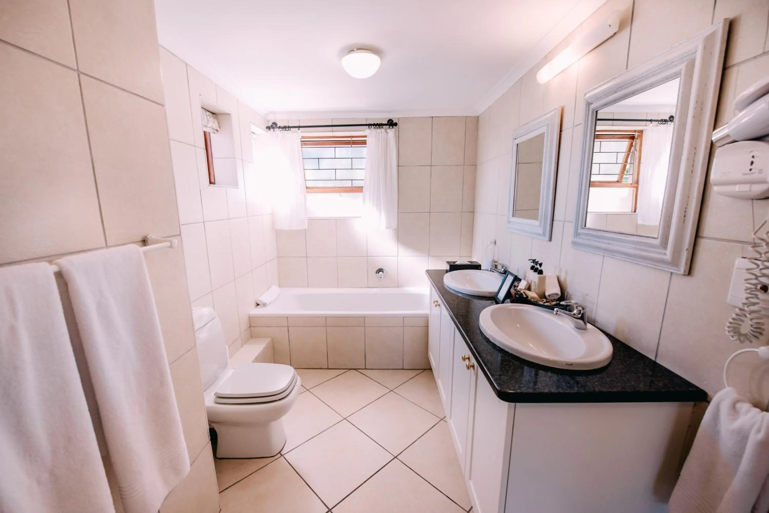 Shower in La Vista Lodge