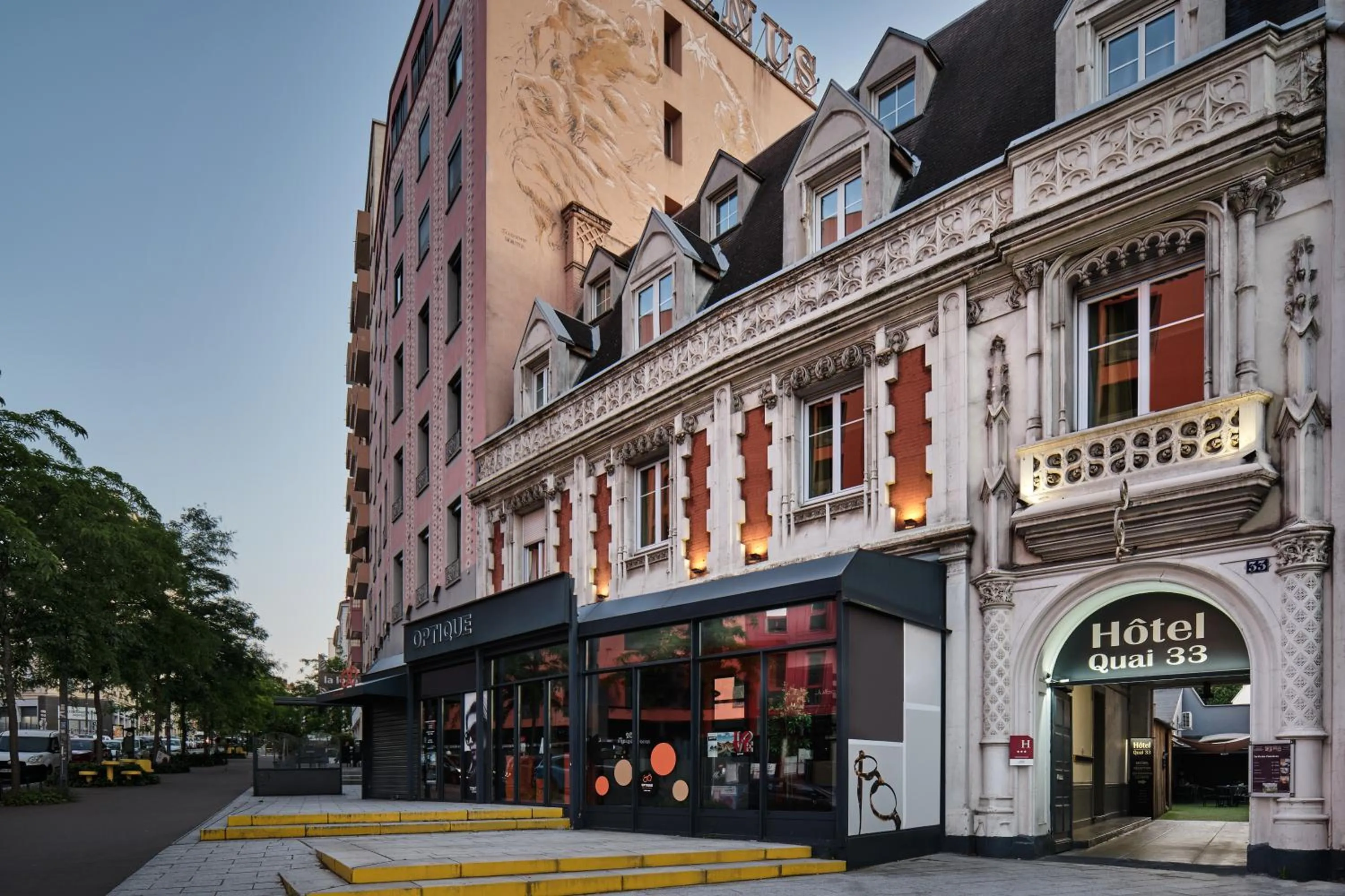 Property building in The Originals City, Hôtel Quai33, Saint-Etienne - Gare Chateaucreux