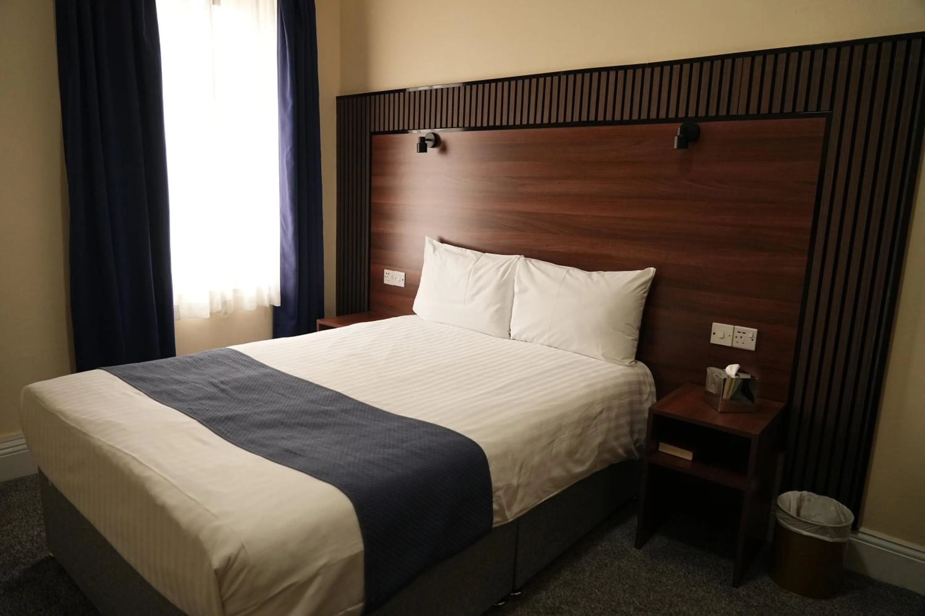 Photo of the whole room, Bed in The Continental Hotel, Derby