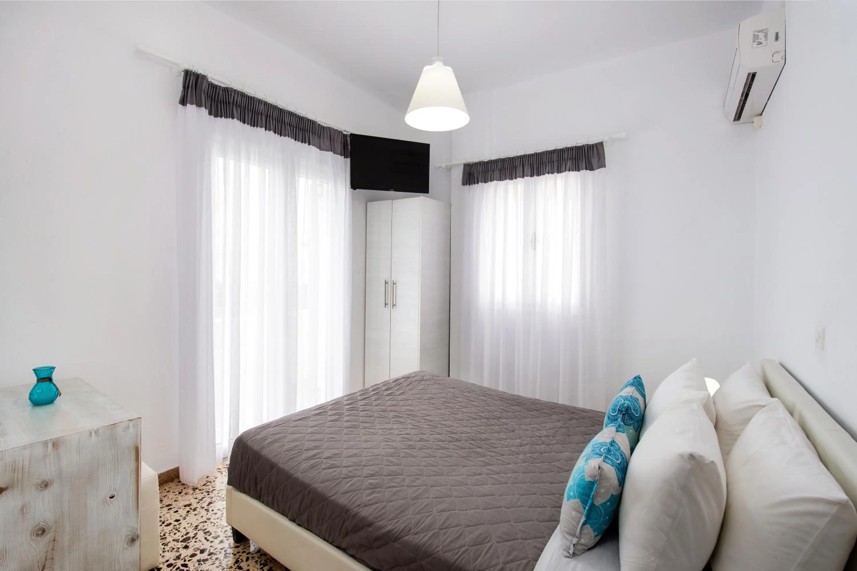 Photo of the whole room, Bed in Villa Kavallaris & Apartments
