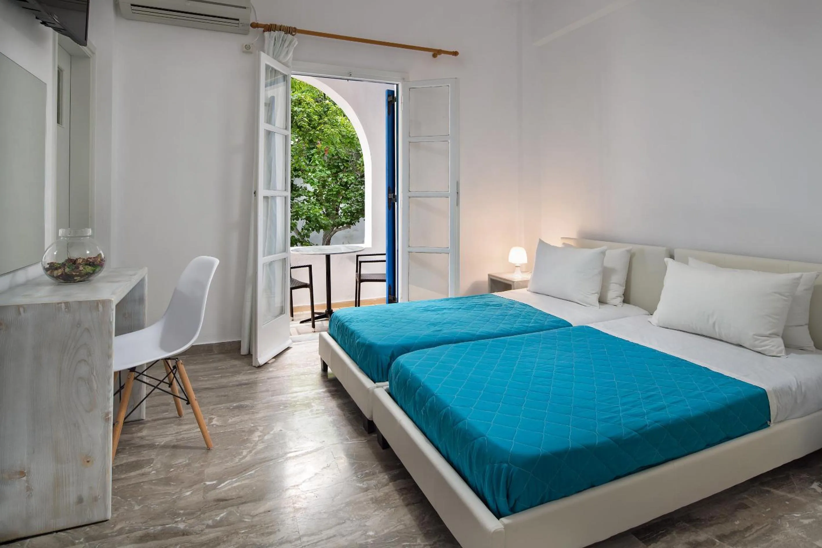 Bedroom, Bed in Villa Kavallaris & Apartments