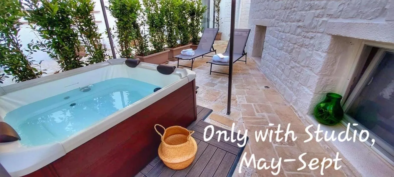 Hot Tub in Mirum Apuliae