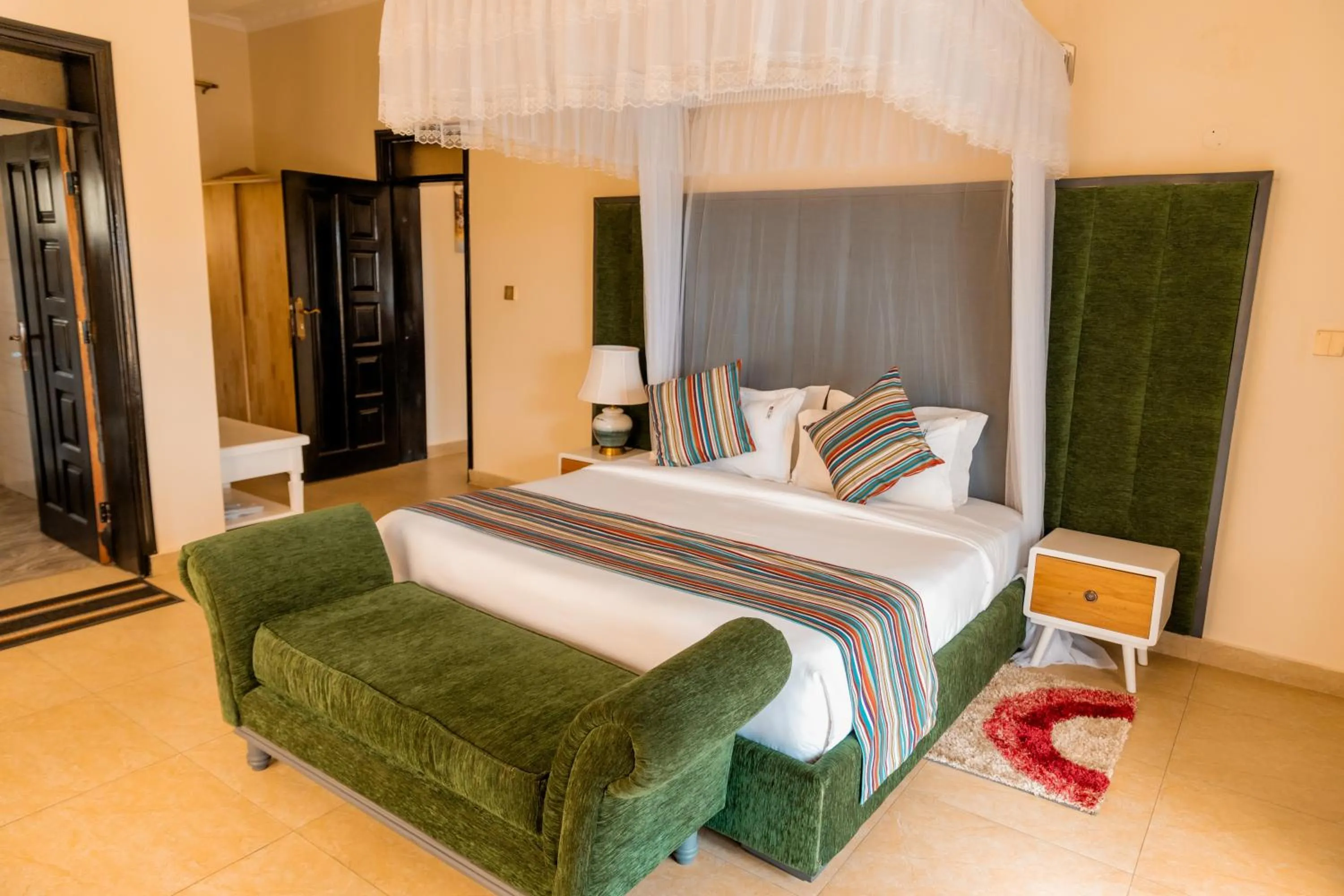 Bedroom, Bed in Las Vegas Garden Hotel Mbarara