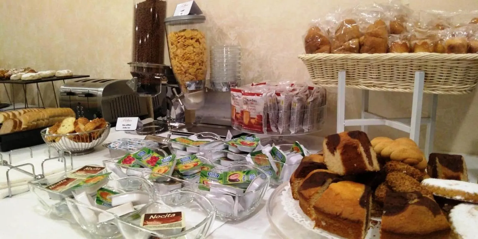 Breakfast in Hotel La Martinica