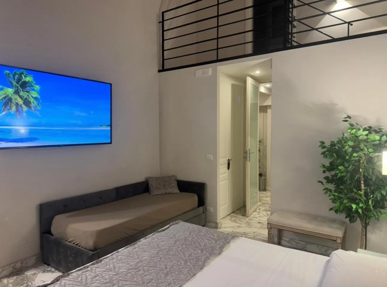 Bed in MILUAR Luxury B&B - Vanvitelli