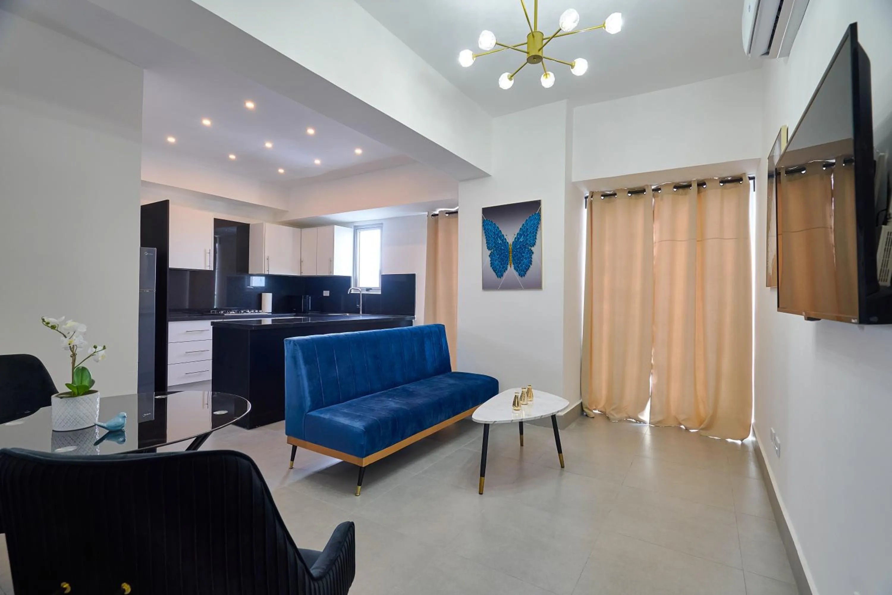 TV and multimedia in Central Suites Tower