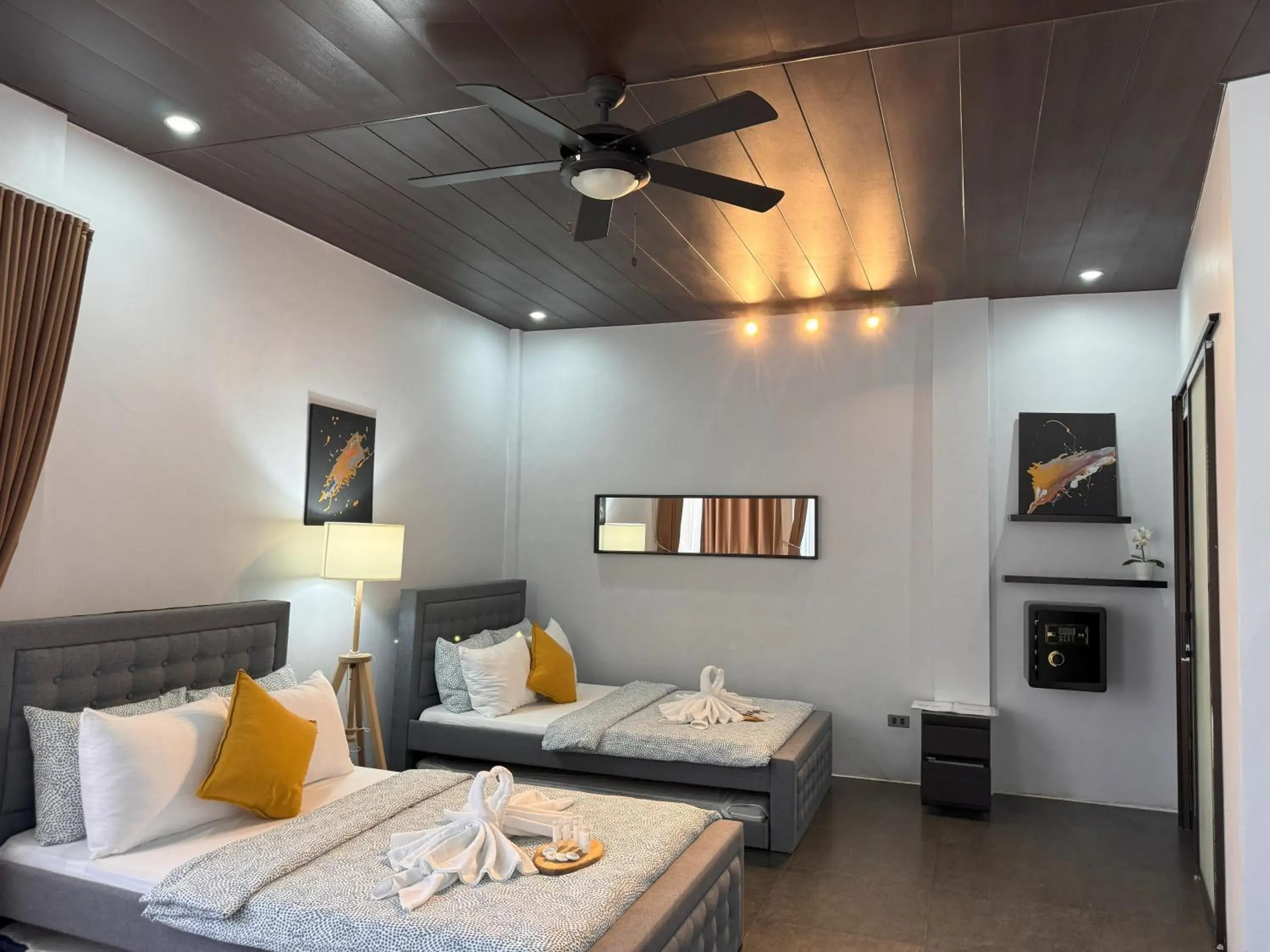 Deluxe Family Room in DE PORCH Deluxe Family Room in DE PORCH