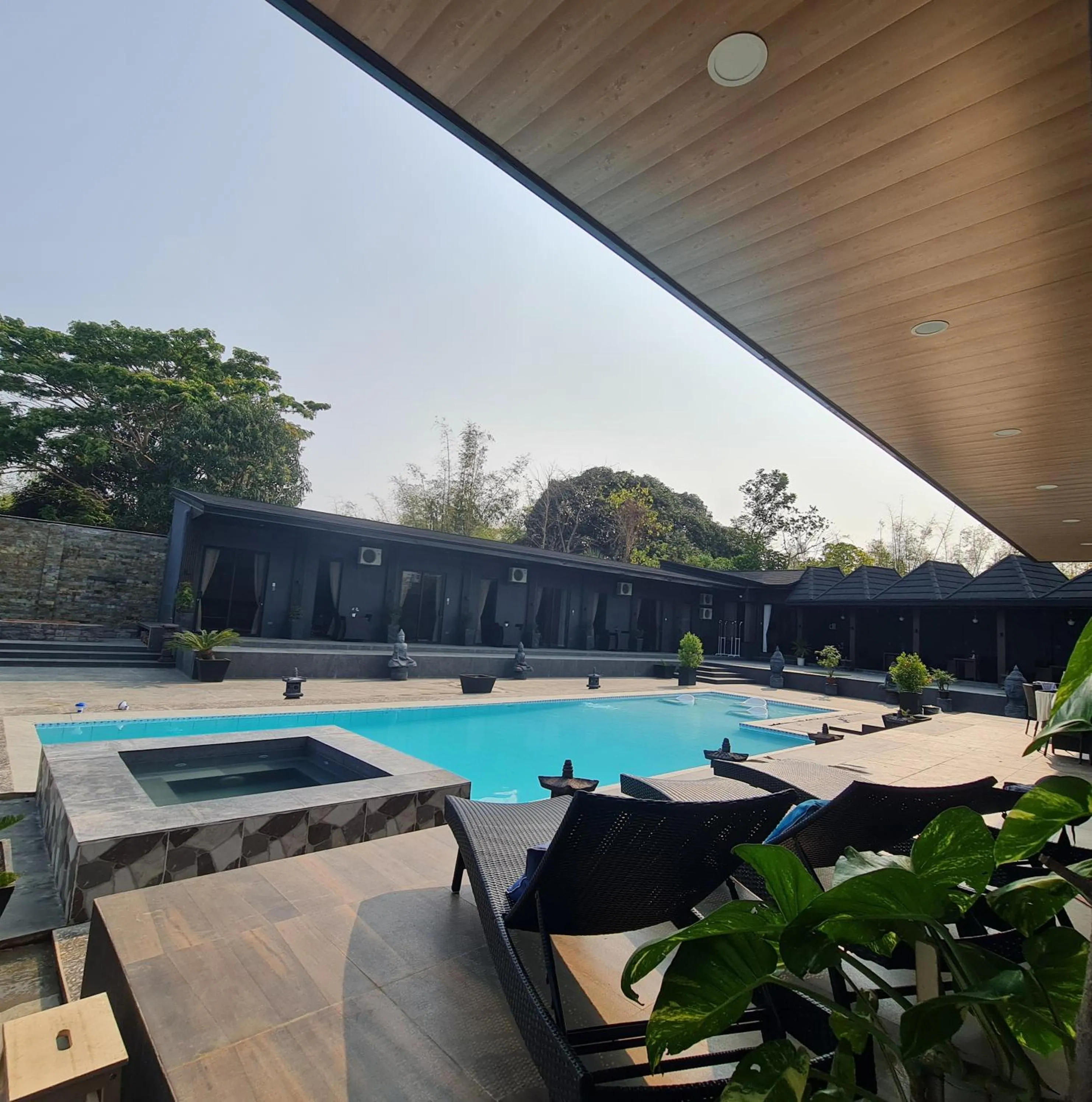 Swimming pool in DE PORCH