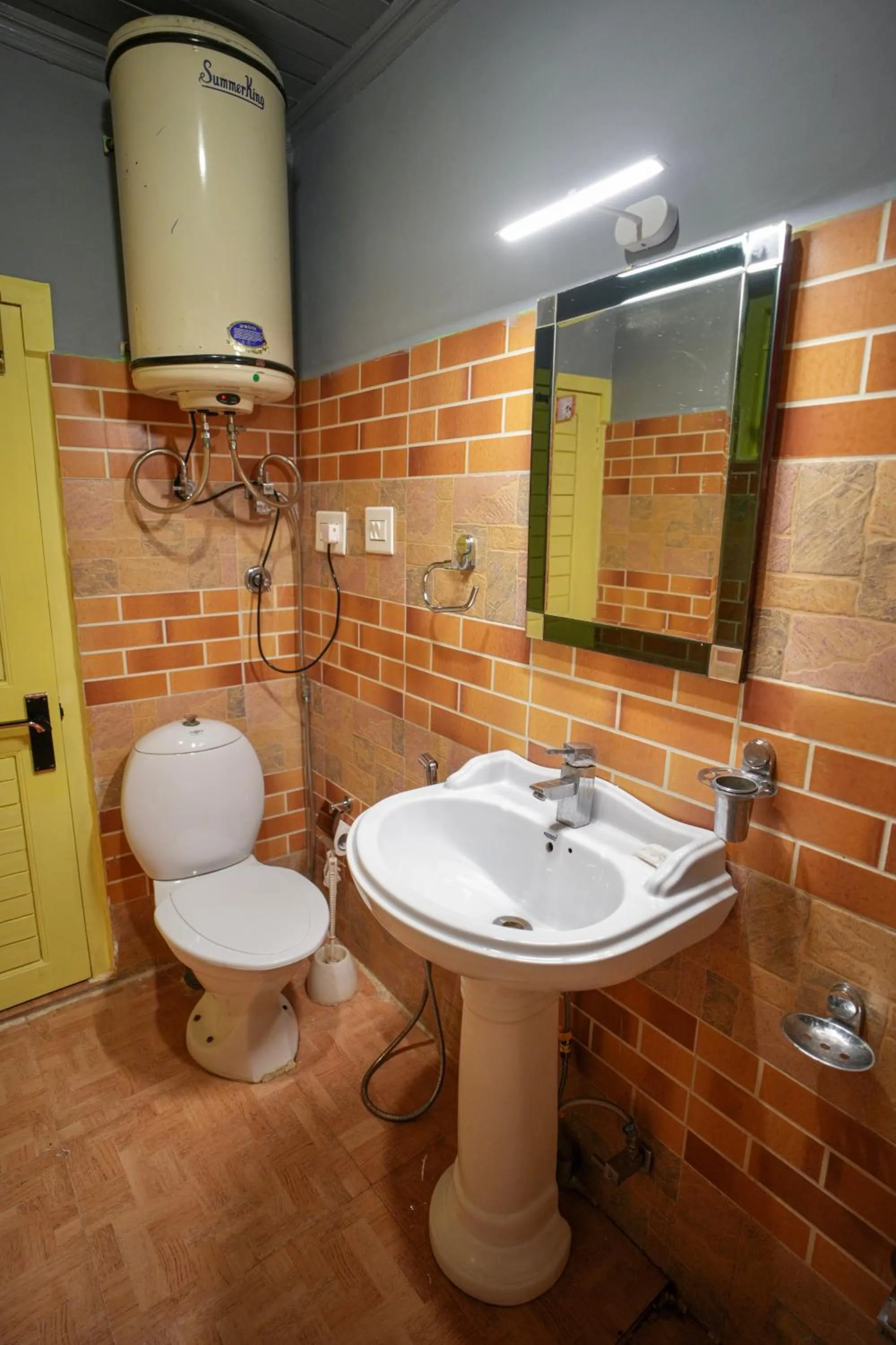 Bathroom in Hotel Little Silver