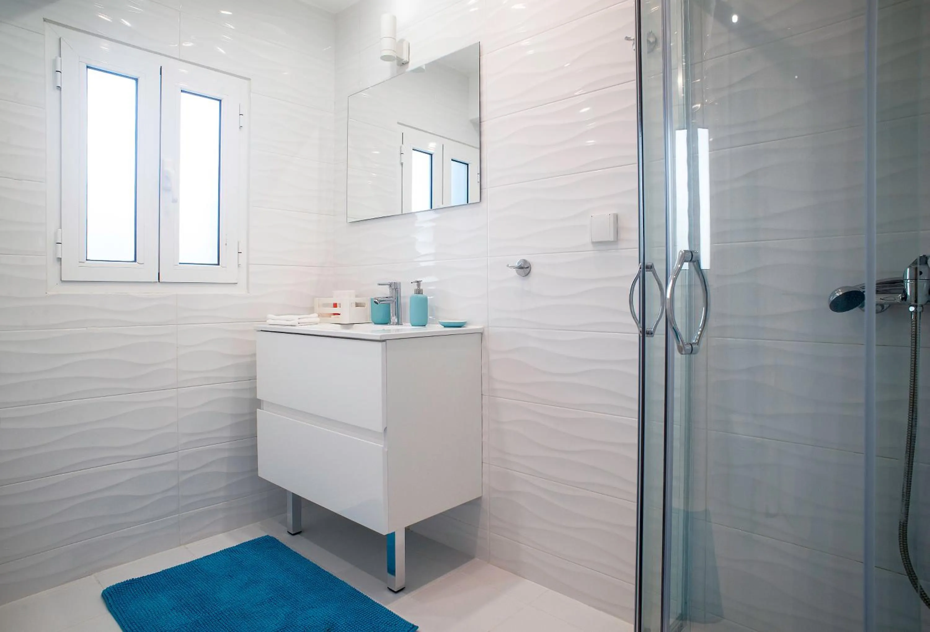 Shower in Aeri Villas & Apartments