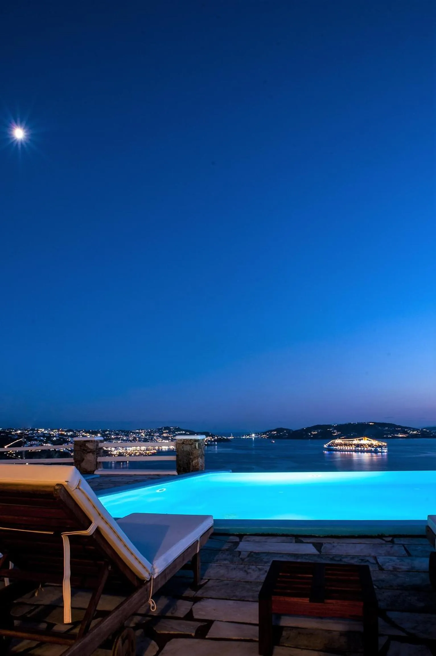 Swimming pool in Aeri Villas & Apartments