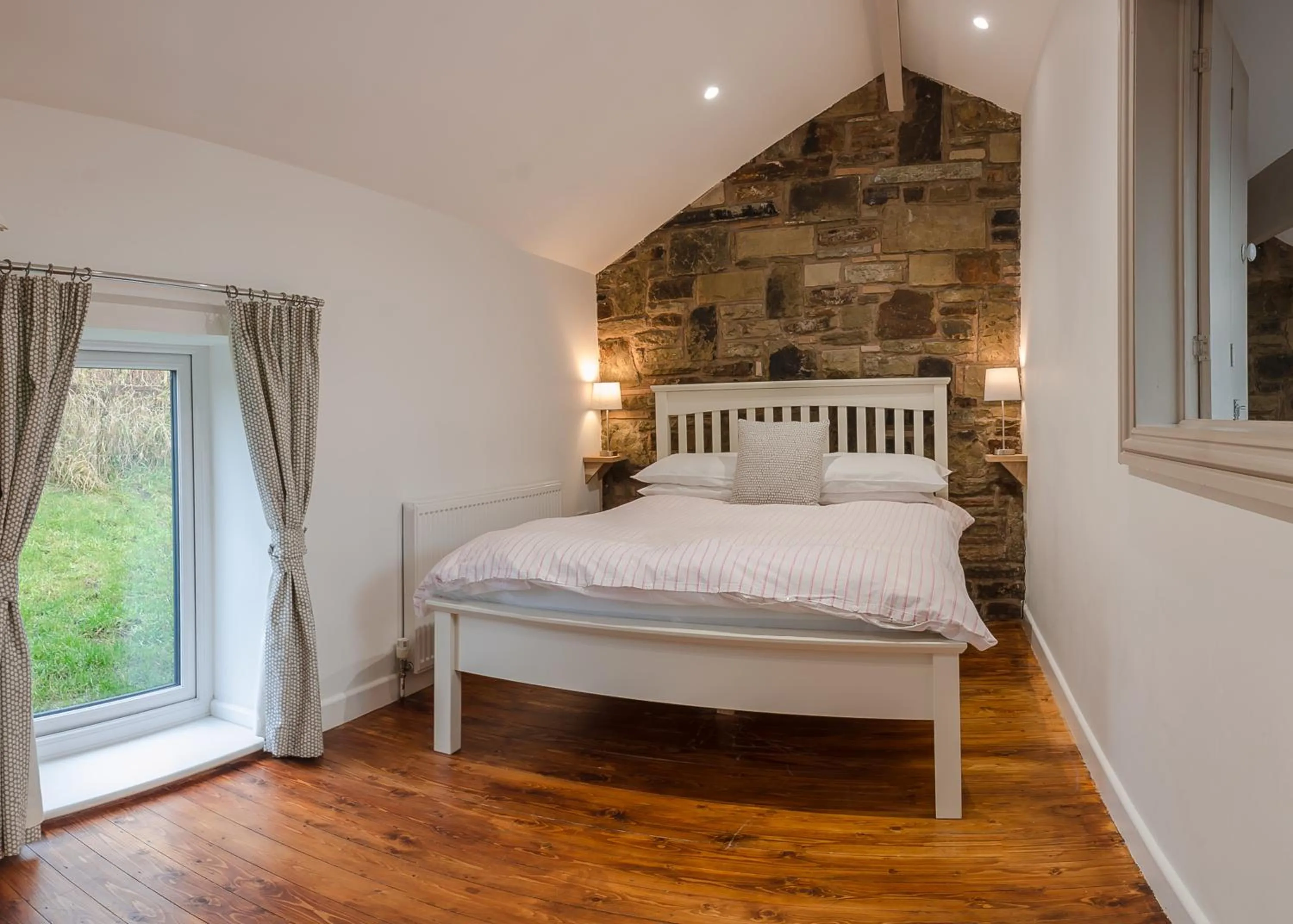 Bed in Rossendale Holiday Cottages & Spa