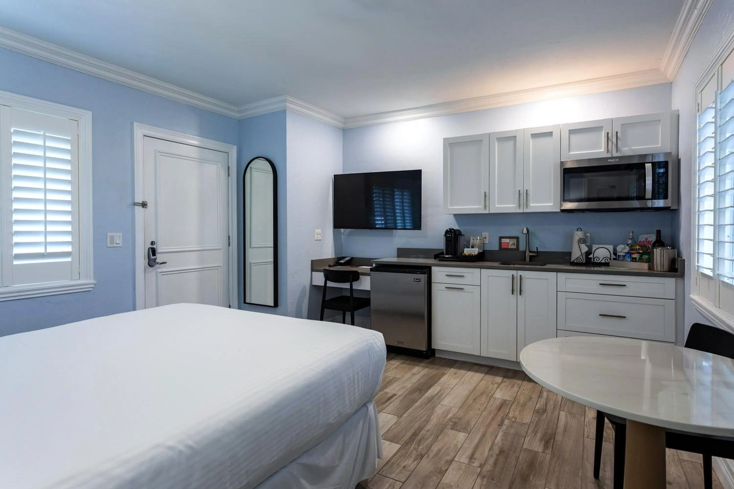 Photo of the whole room, Bed in Crane's Beach House Boutique Hotel & Luxury Villas