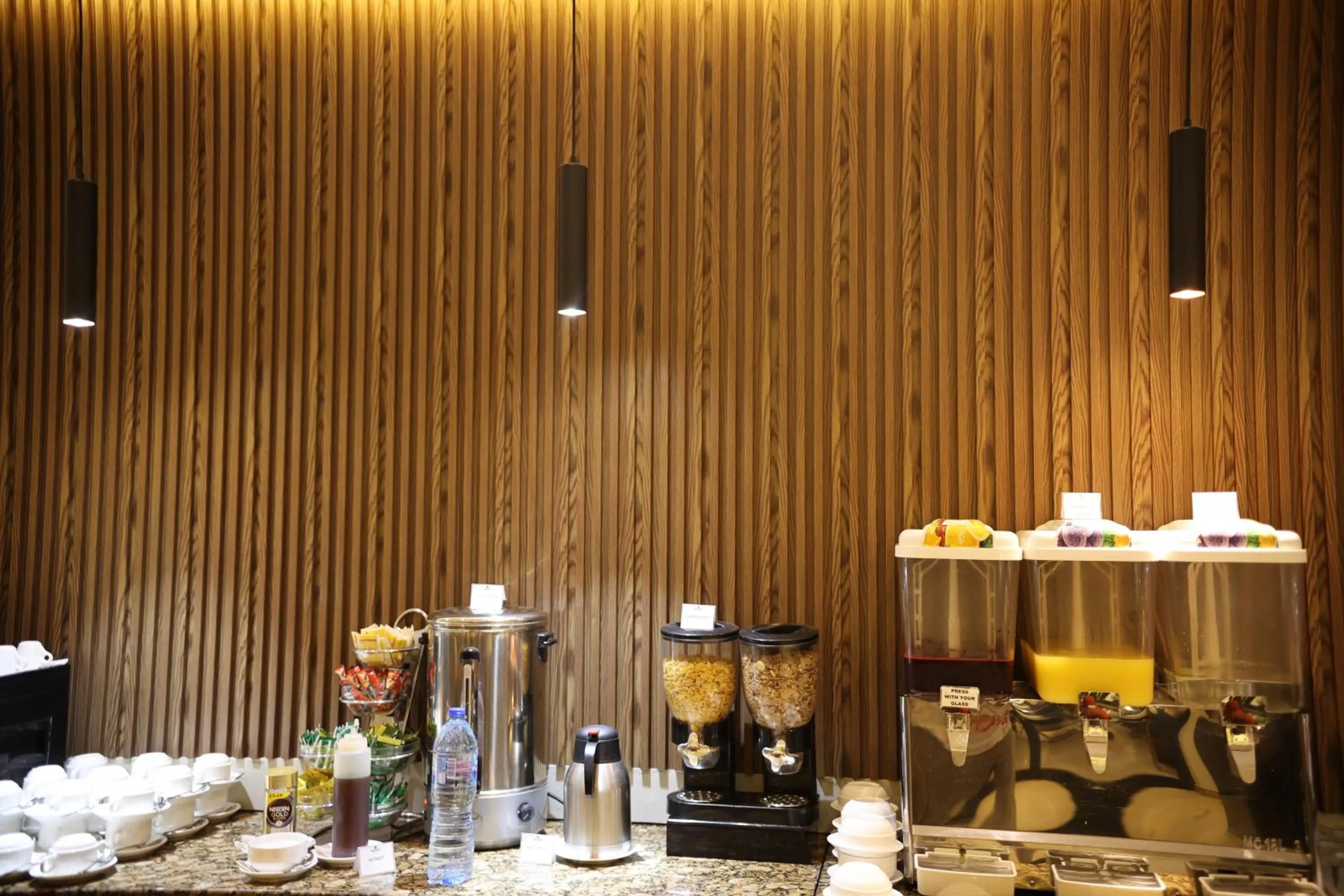 Restaurant/places to eat in Bolton White Hotel - Abuja