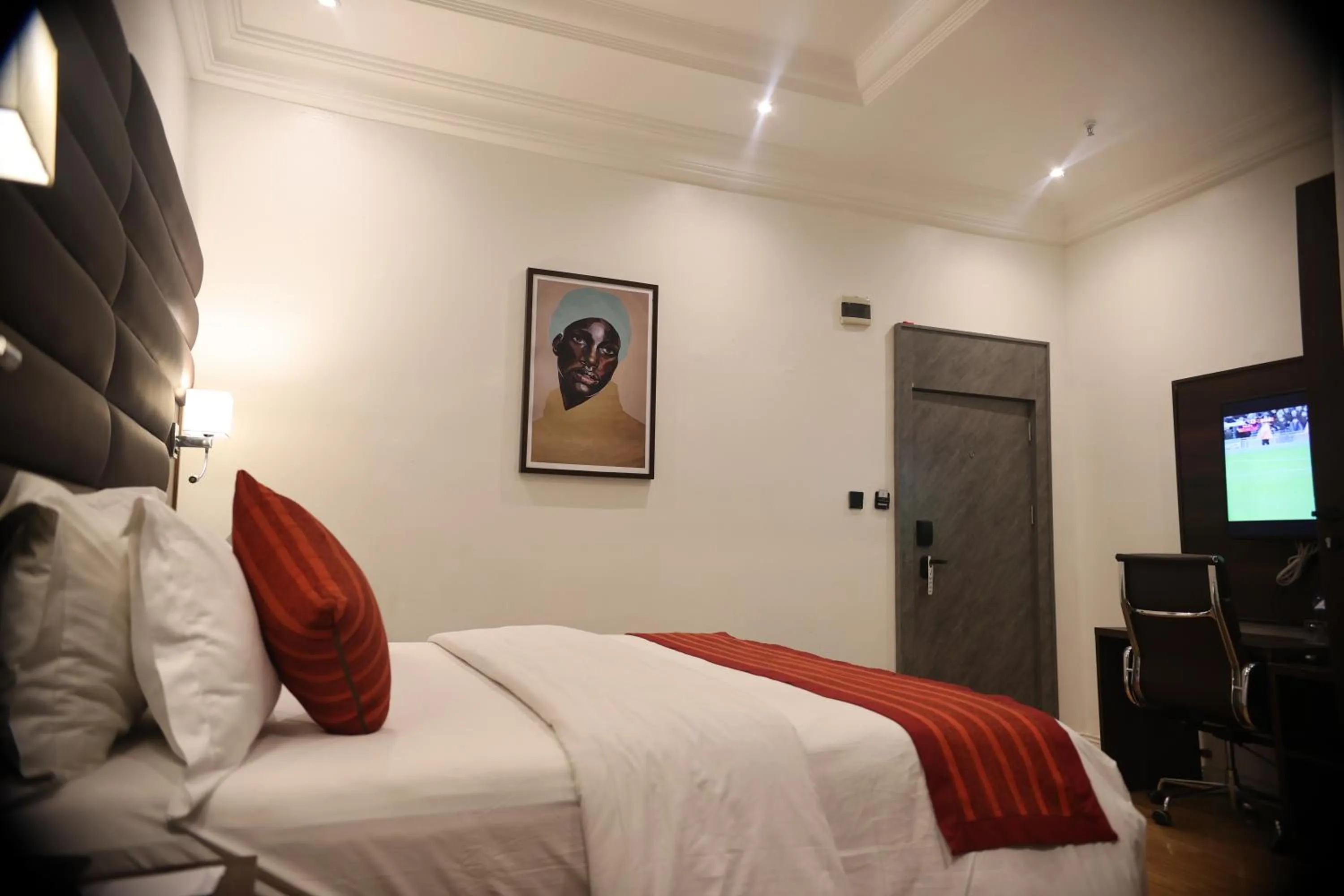 Bed in Bolton White Hotel - Abuja