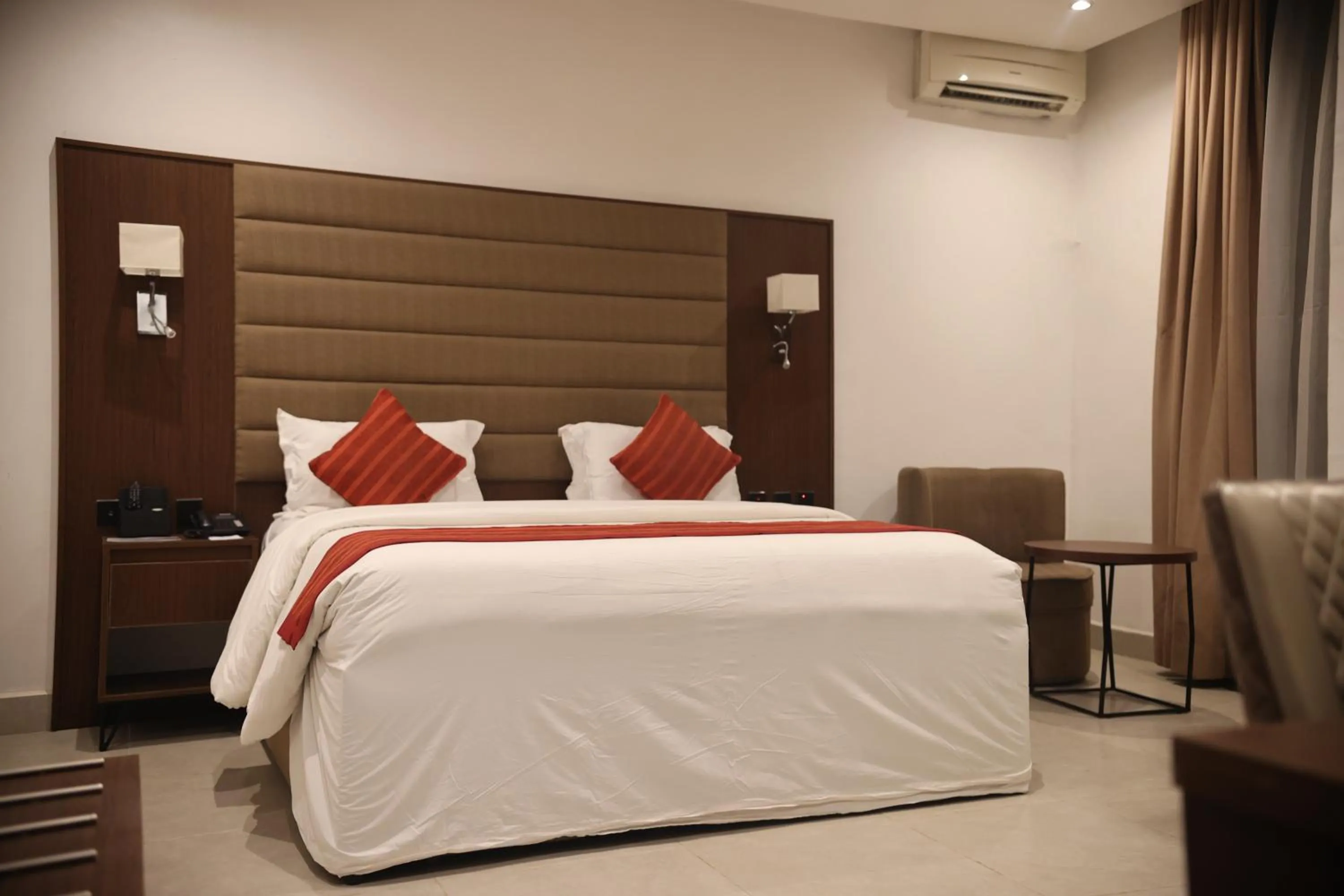 Bed in Bolton White Hotel - Abuja