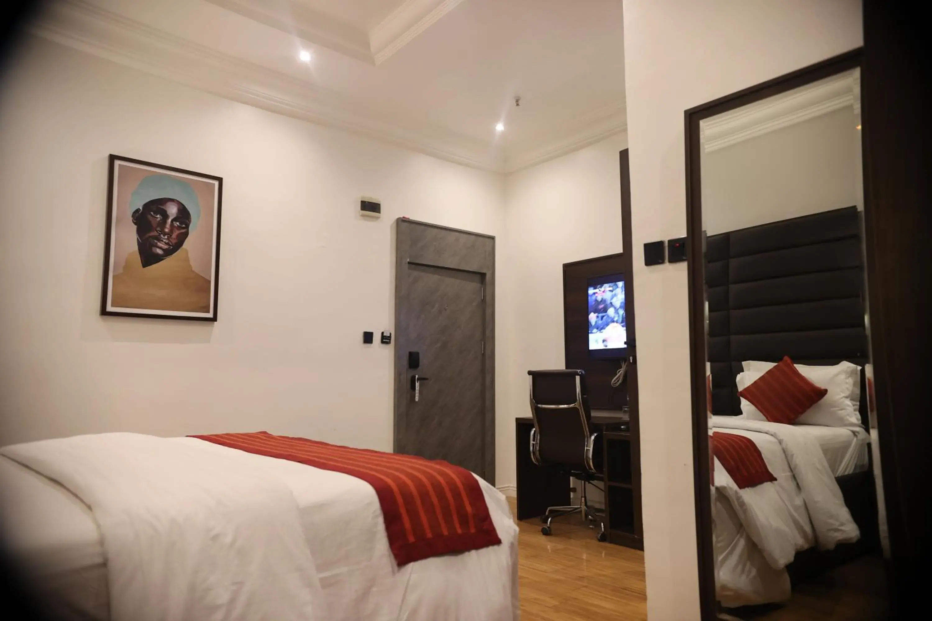 King Room - single occupancy in Bolton White Hotel - Abuja King Room - single occupancy in Bolton White Hotel - Abuja