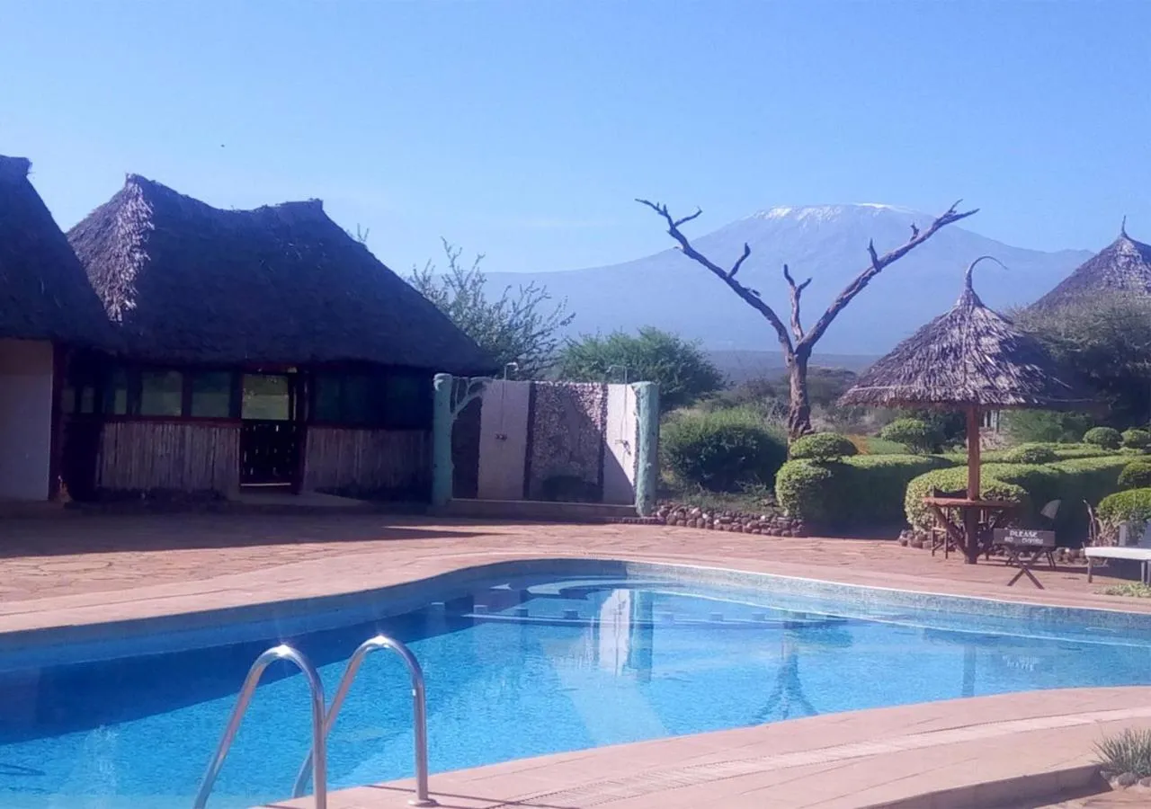 Day in AA Lodge Amboseli