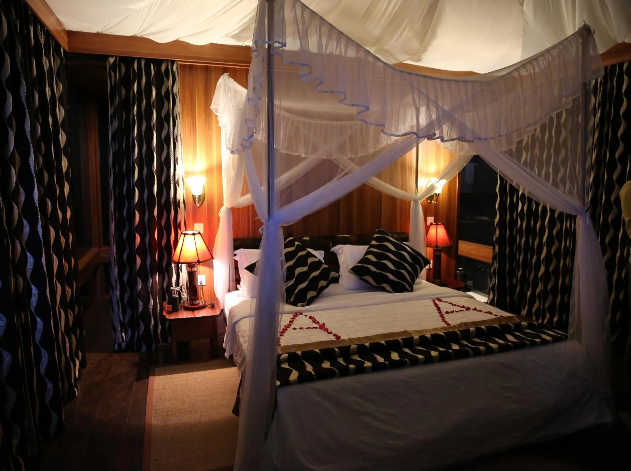 Bed in AA Lodge Maasai Mara