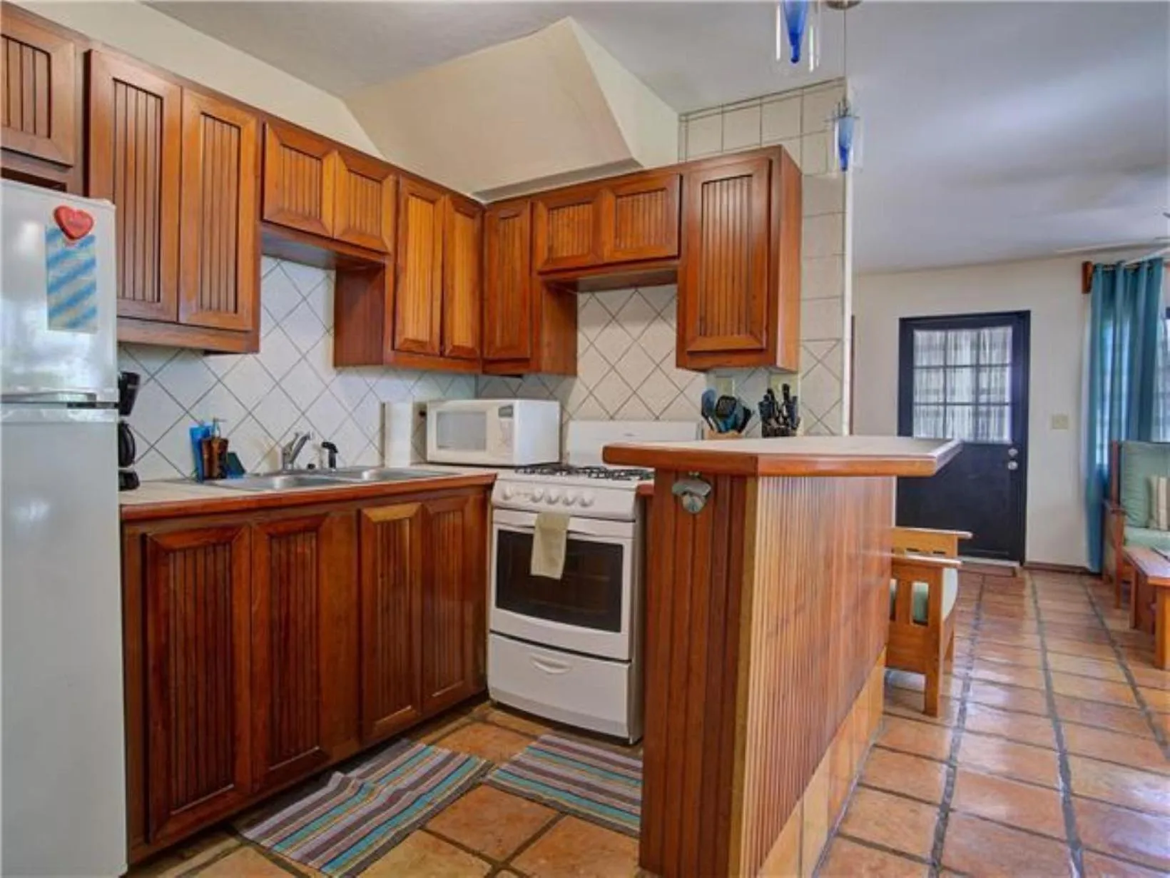 Kitchen or kitchenette in Isla Bonita Yacht Club