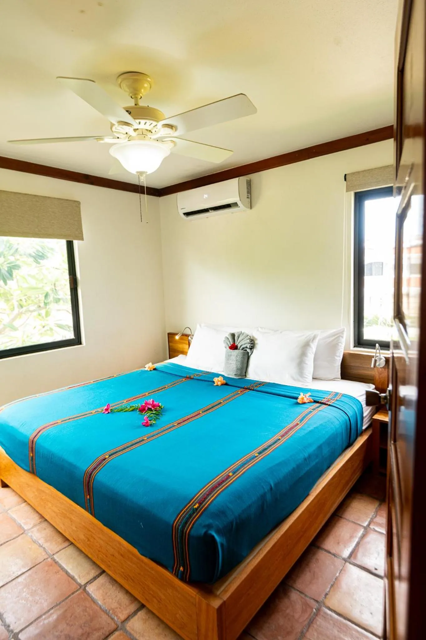 Bedroom, Bed in Isla Bonita Yacht Club