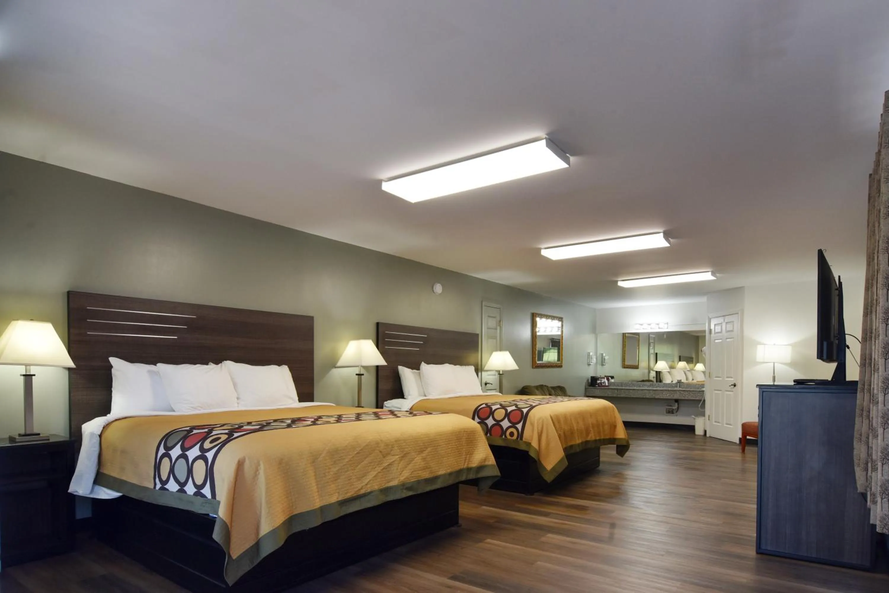 Bed in Lynchburg Country Inn