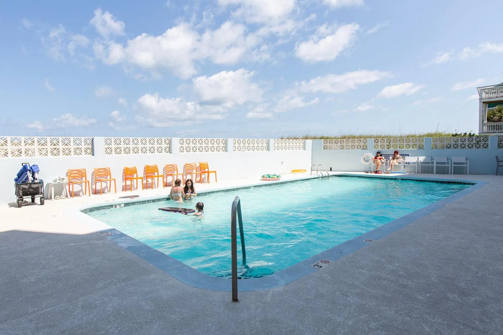 Swimming pool in Golden Sands Carolina Beach Oceanfront, Tapestry by Hilton