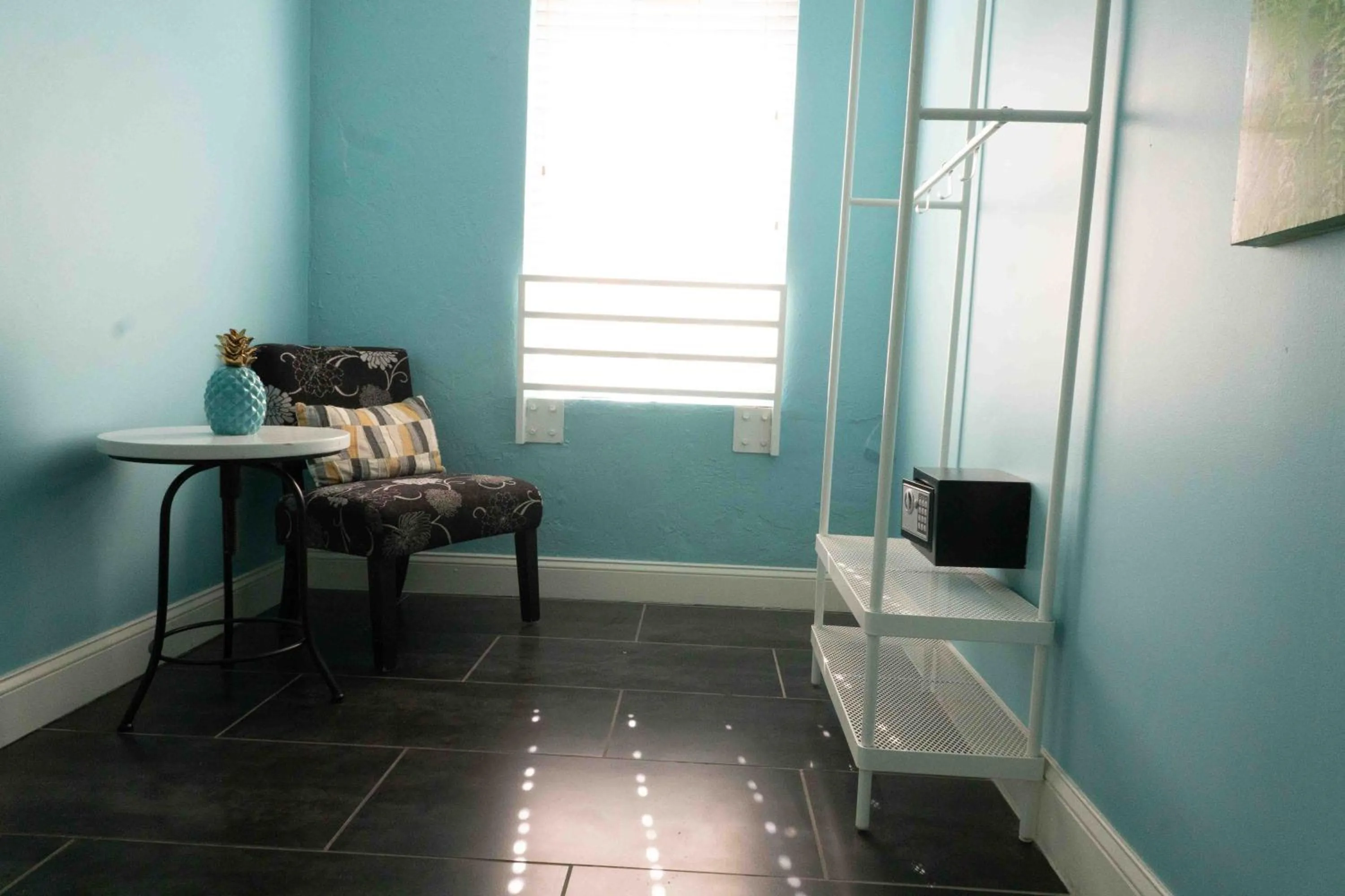 safe in Beds n' Drinks