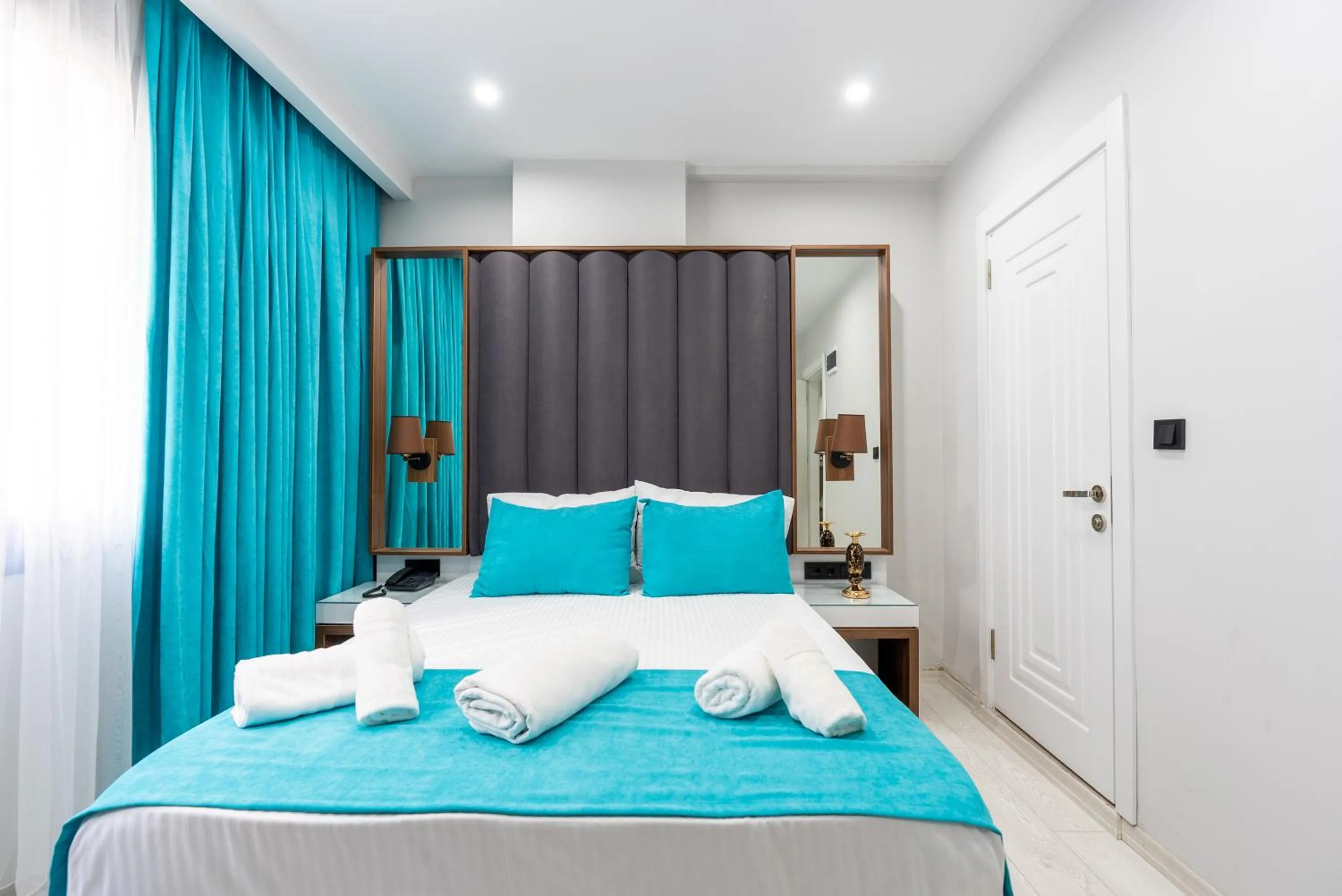 Bed in WP White Palace Hotel