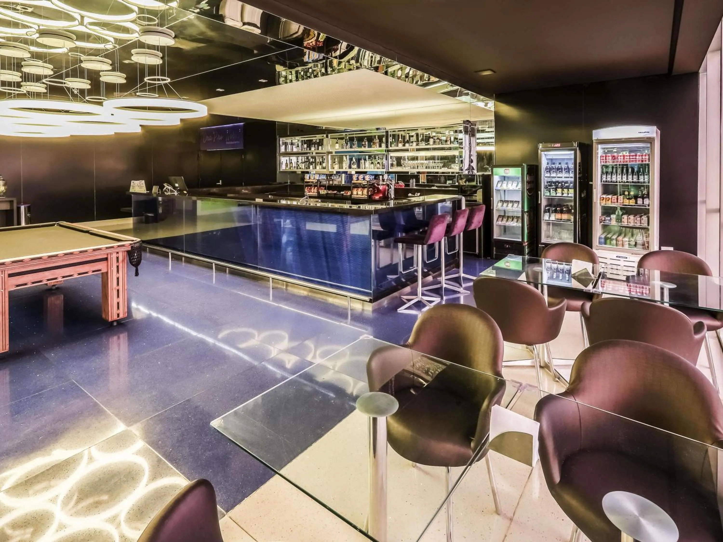 Lounge or bar in ibis Styles Confins Aeroporto