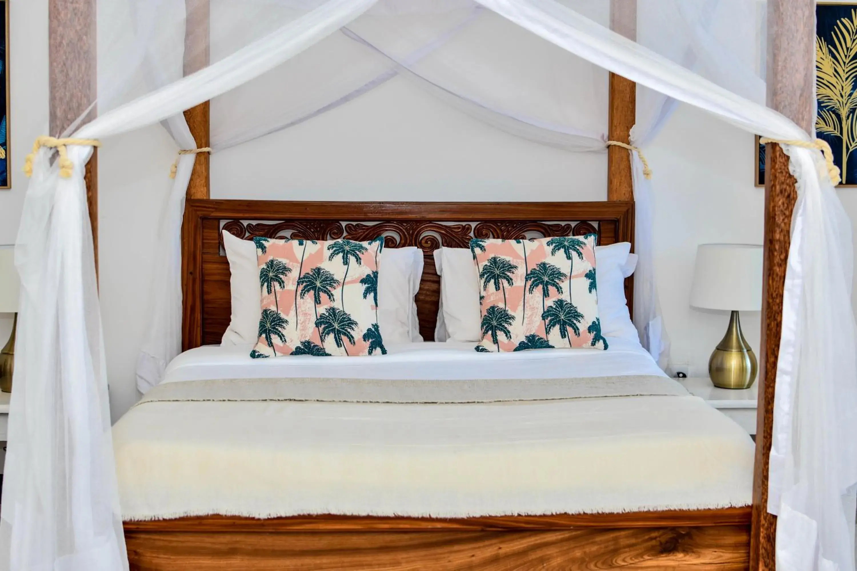 Deluxe Double Room with Balcony and Sea View in Coral Bay Zanzibar Deluxe Double Room with Balcony and Sea View in Coral Bay Zanzibar