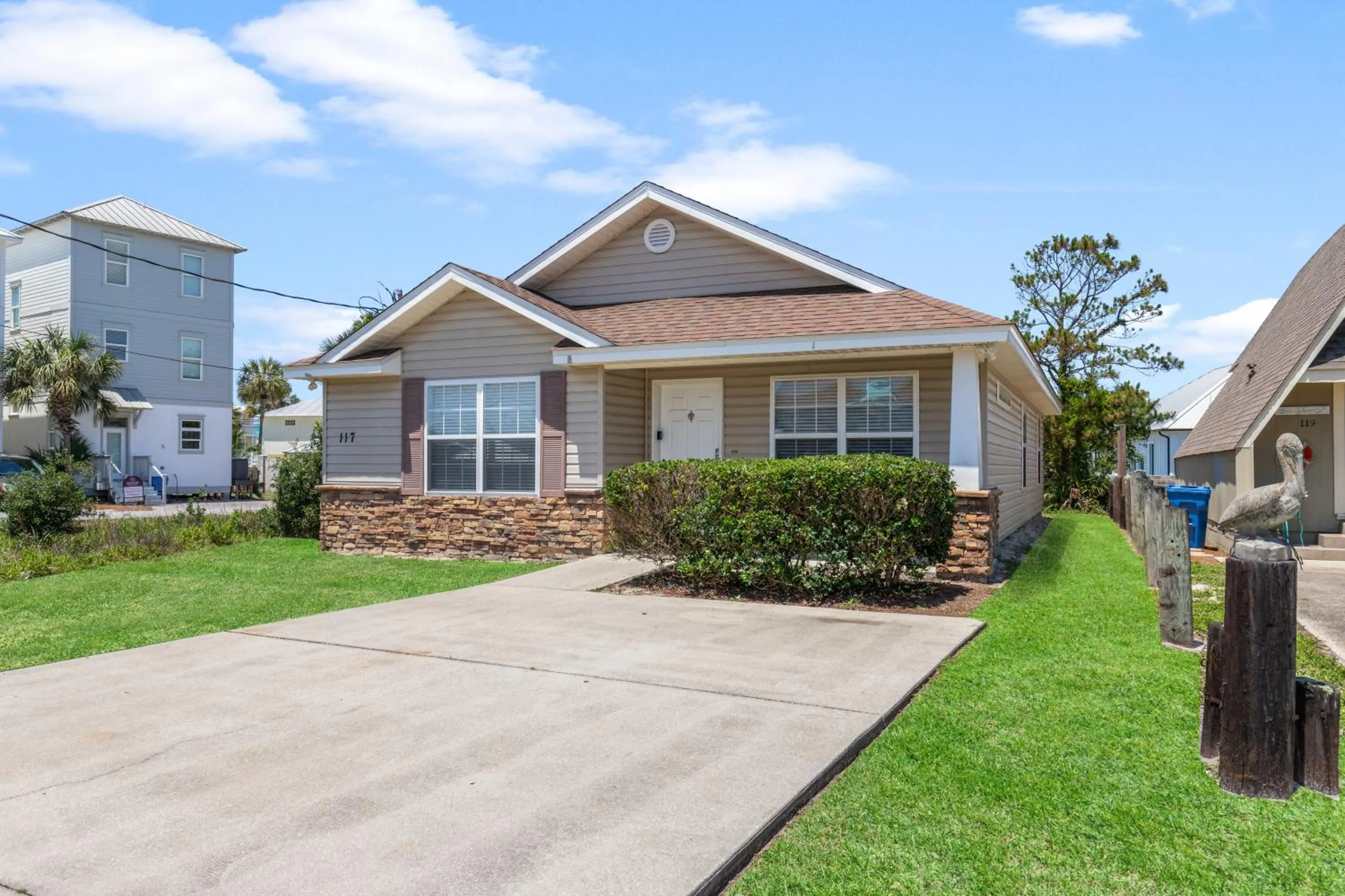 Other in 117 Palm Beach Dr - Palm Breezy