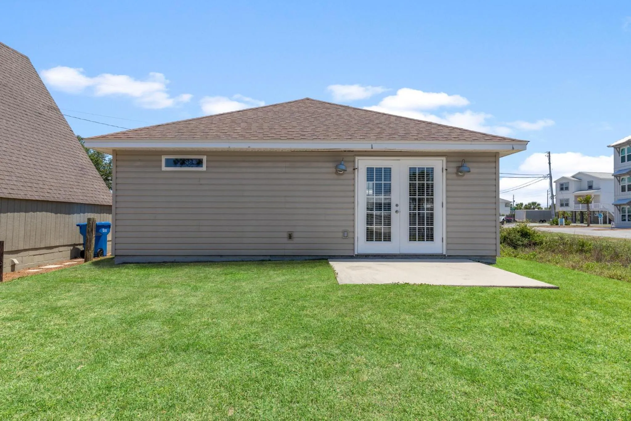 Property building in 117 Palm Beach Dr - Palm Breezy