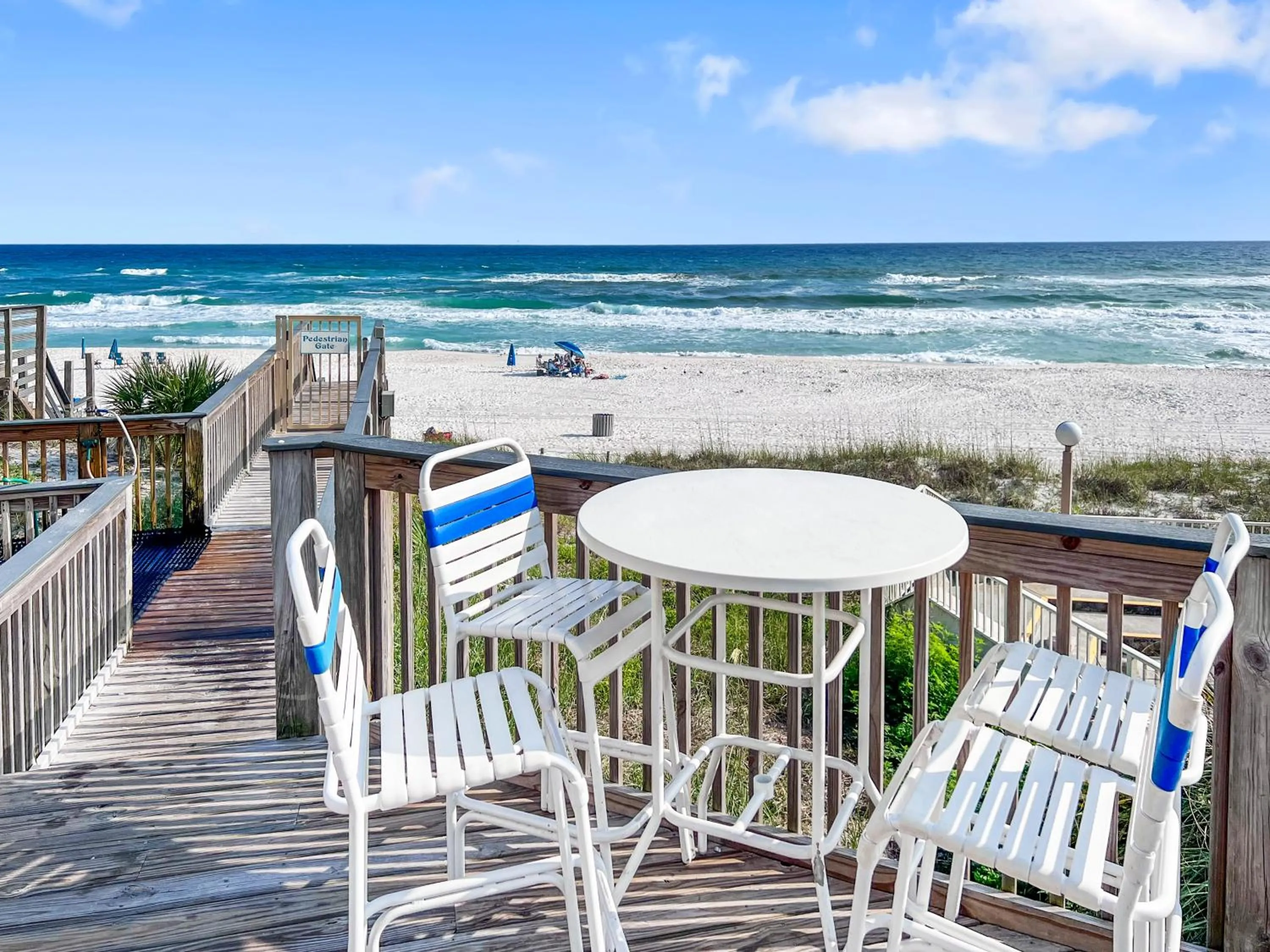 Nearby landmark in 136 La Valencia Cir - At Peace