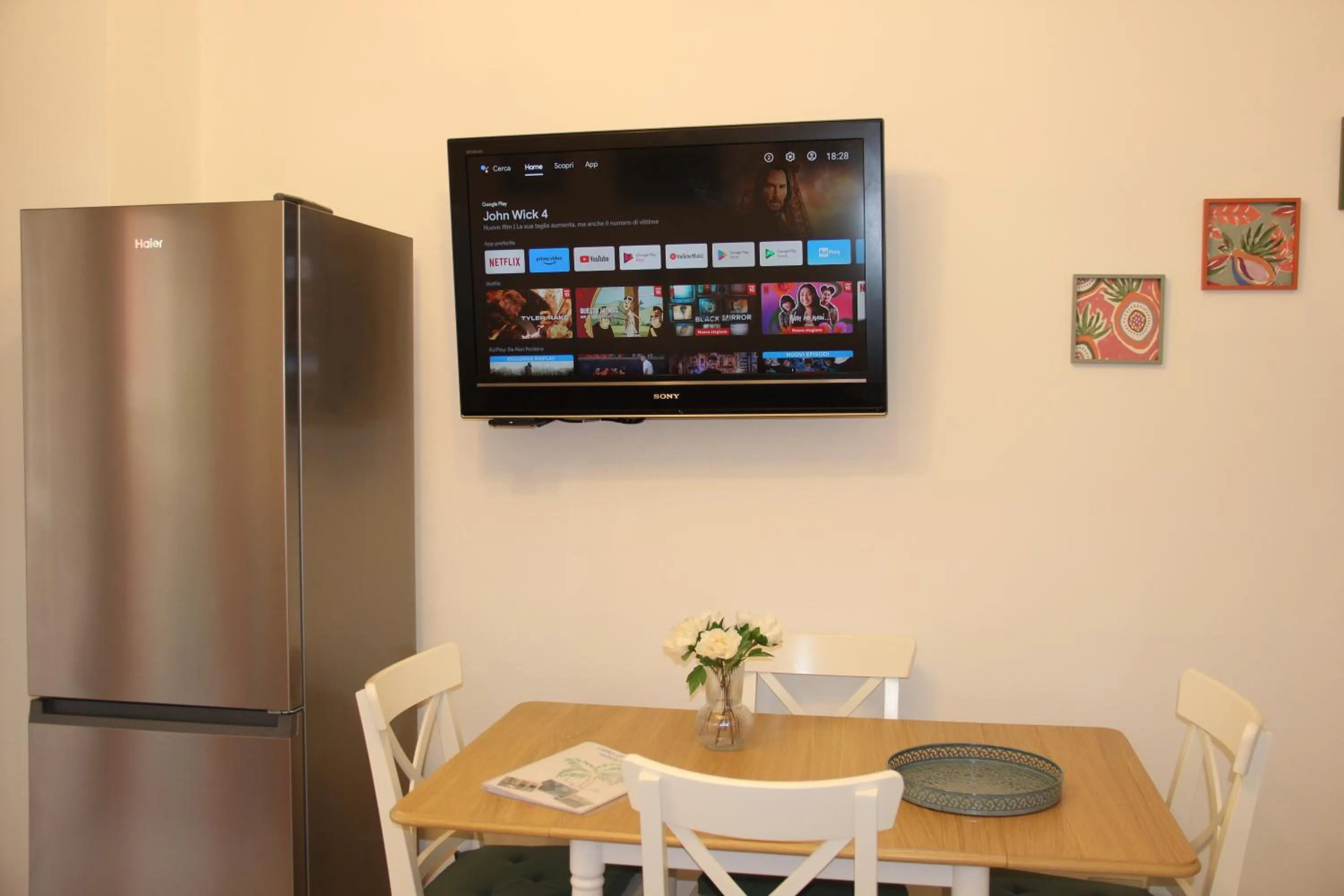 Communal lounge/ TV room in Appartamento Lungomare Toscanelli