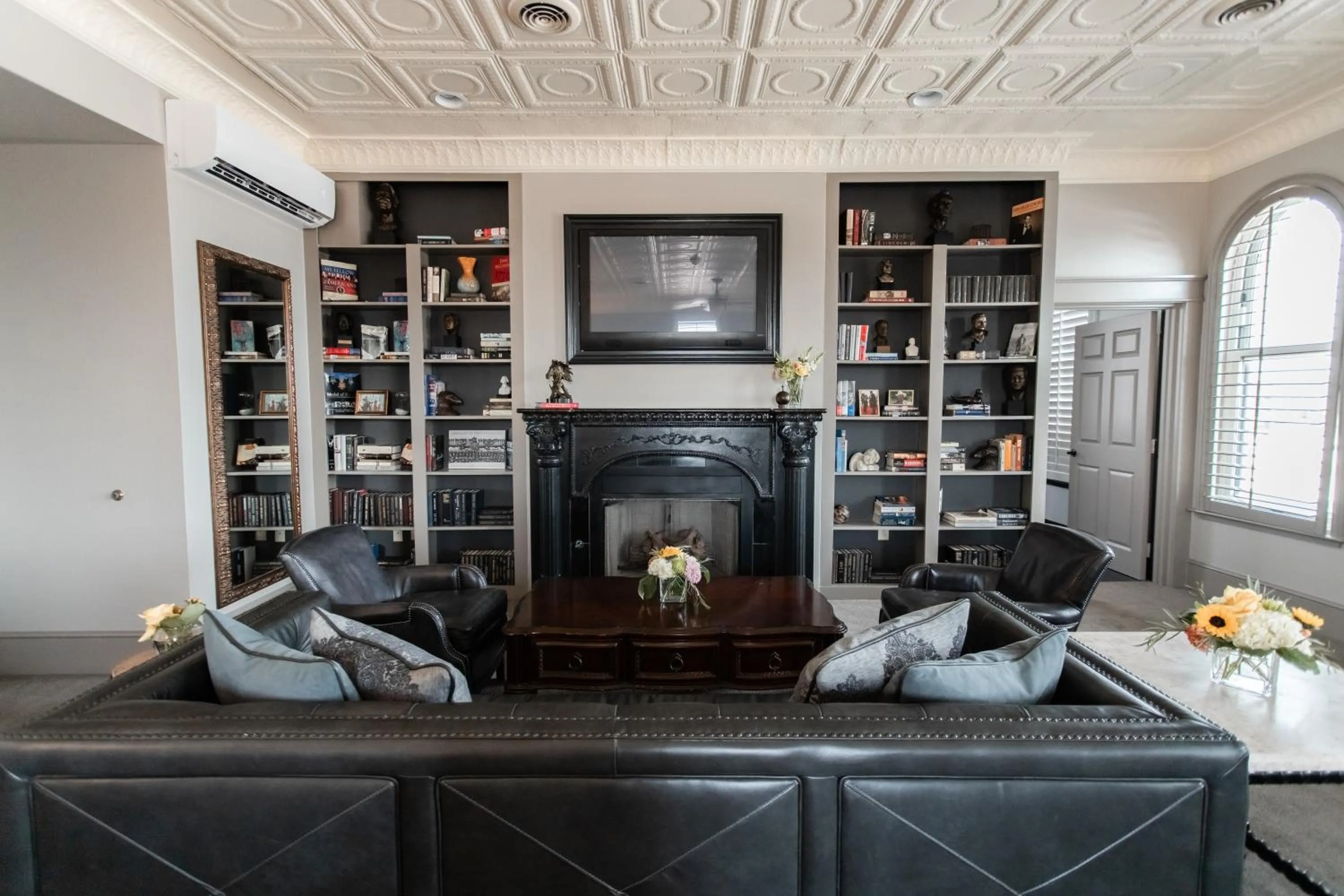 Seating area in Grand Hotel